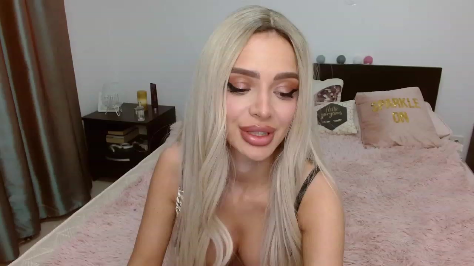 Gallery image thumbnail from AlysonBaby's myfreecams stream on, 04/30/2023, 20:56 image 18 of 20
