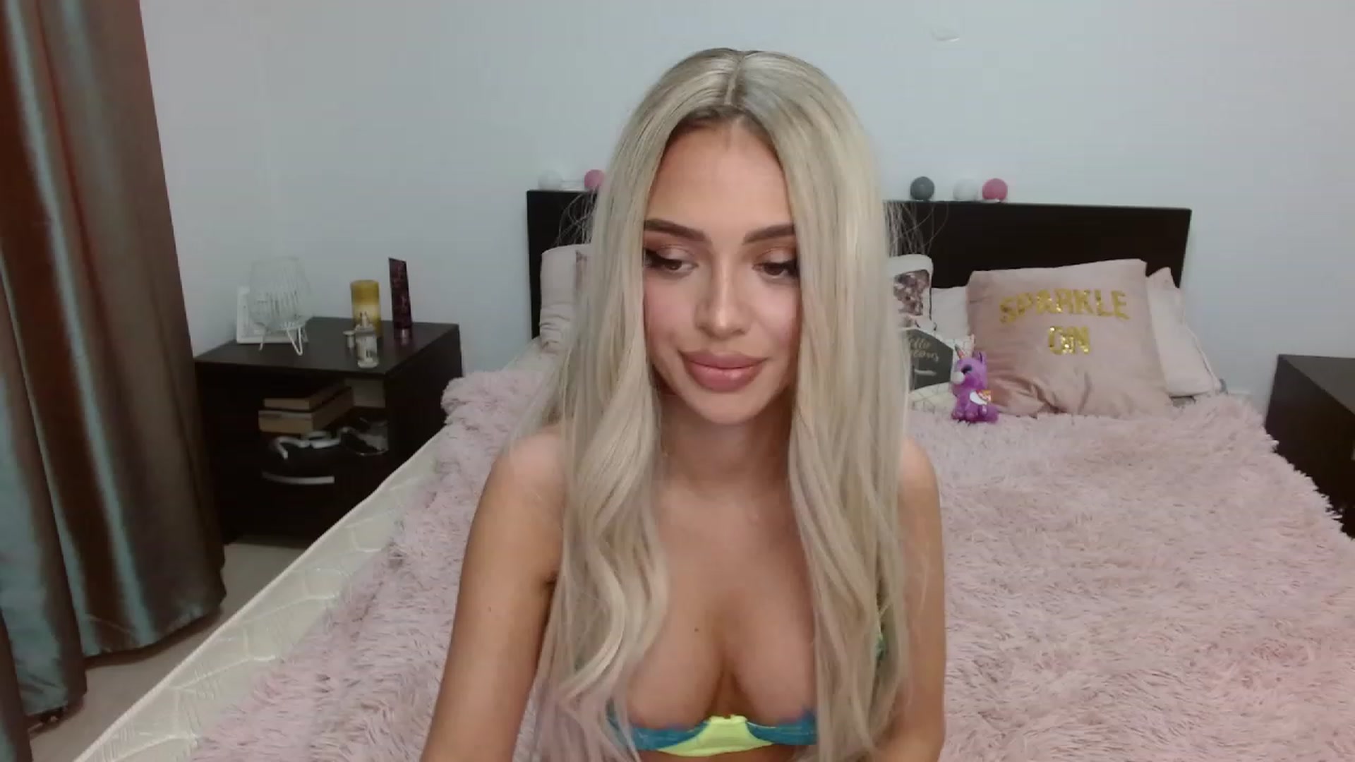 Gallery image thumbnail from AlysonBaby's myfreecams stream on, 05/03/2023, 23:04 image 8 of 20