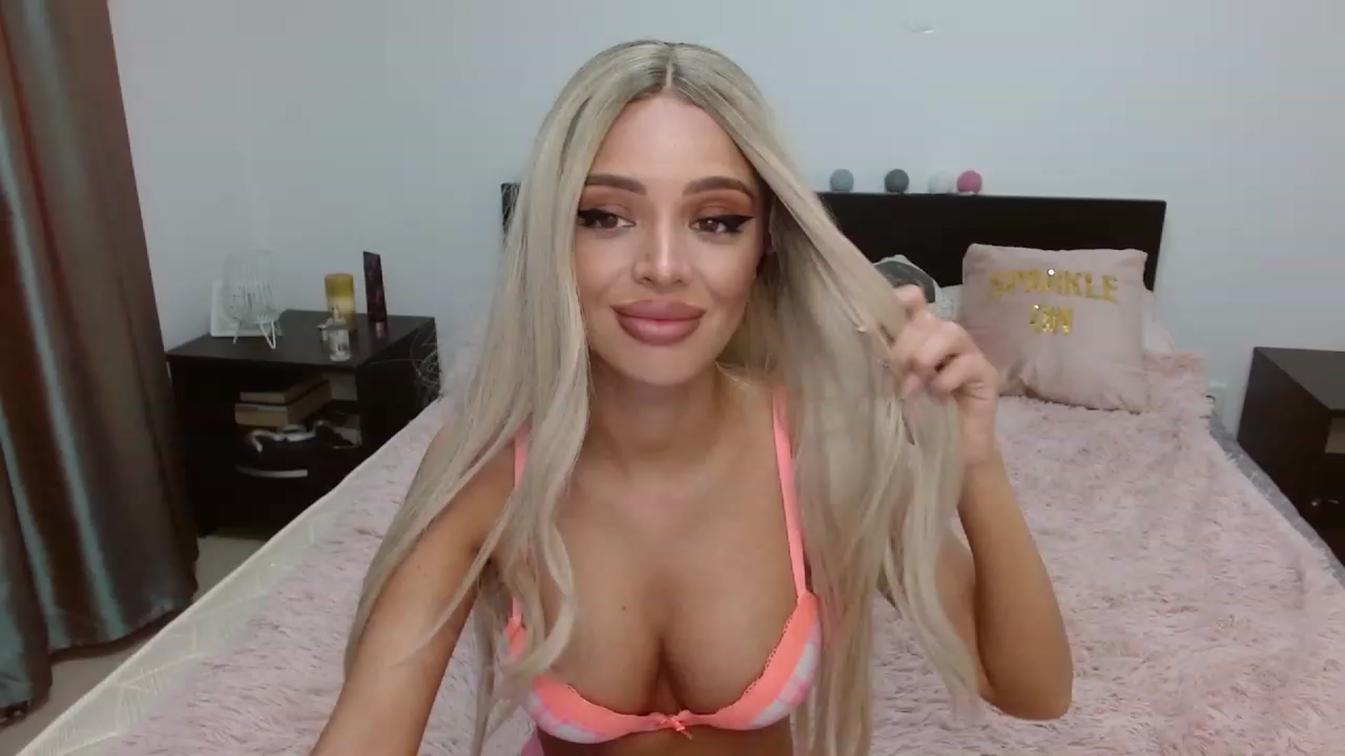Gallery image thumbnail from AlysonBaby's myfreecams stream on, 05/07/2023, 02:17 image 4 of 20