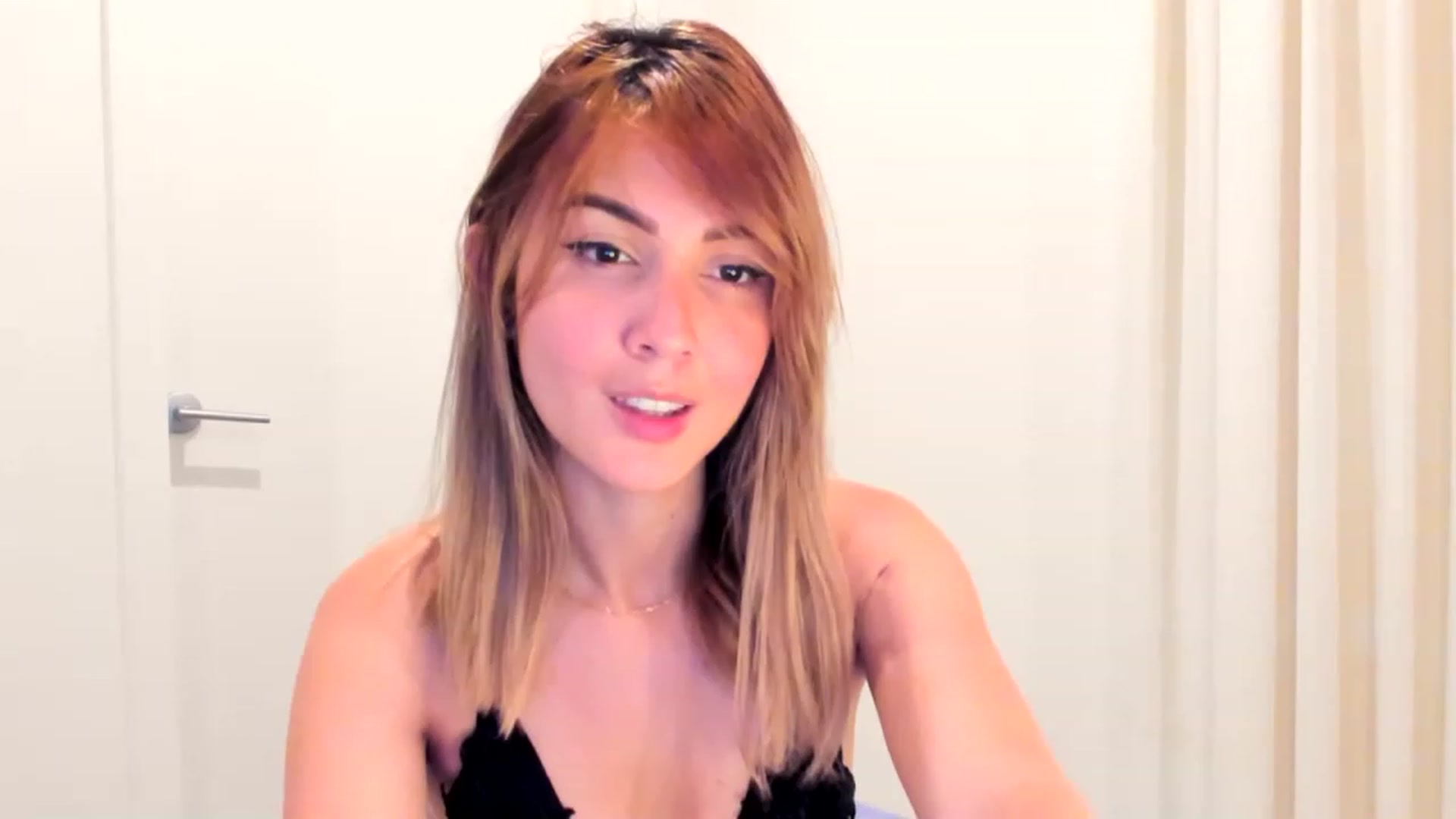 Gallery image thumbnail from Alysonluvv's myfreecams stream on, 03/17/2023, 08:45 image 18 of 20