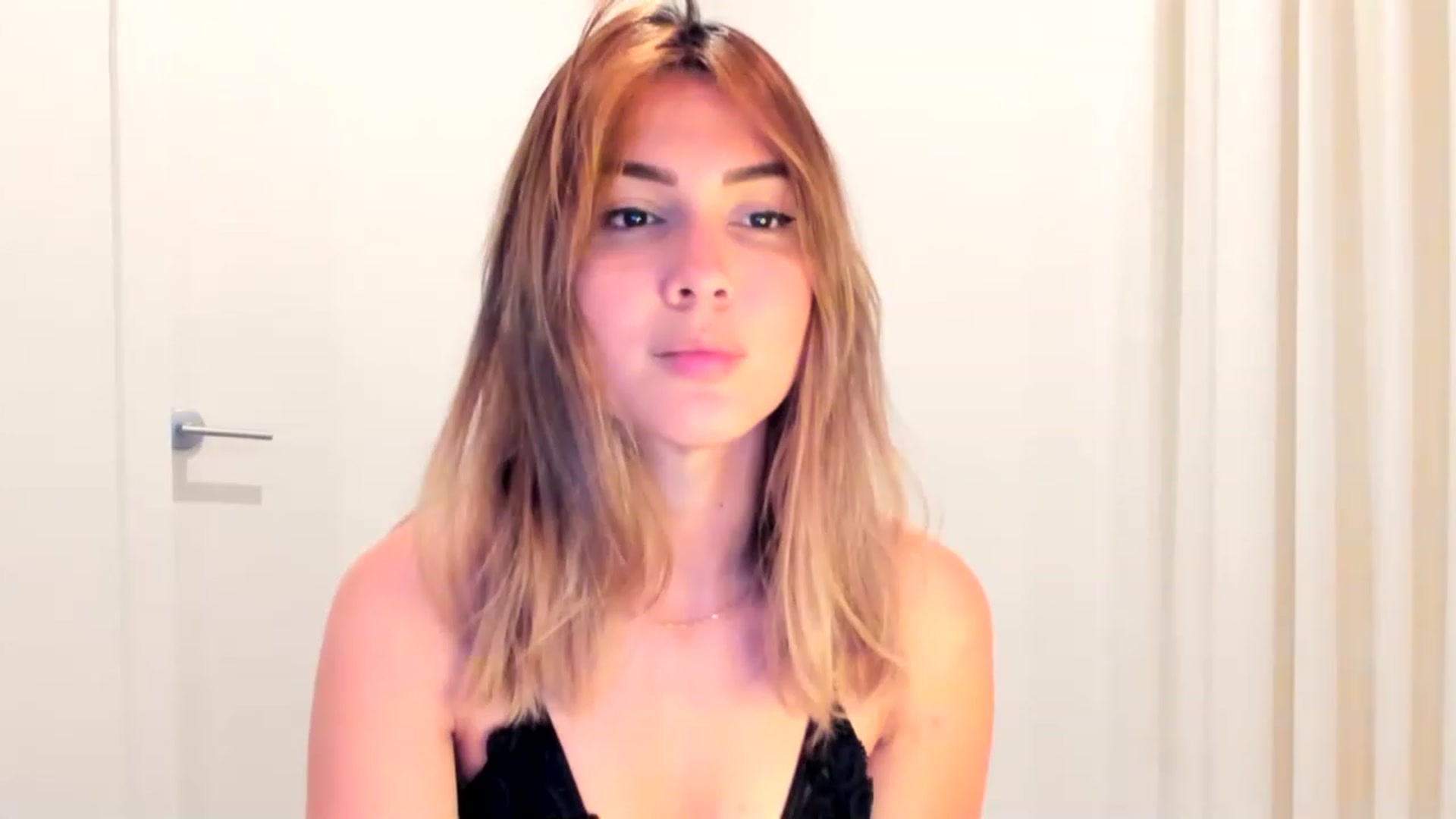 Gallery image thumbnail from Alysonluvv's myfreecams stream on, 03/17/2023, 08:45 image 14 of 20