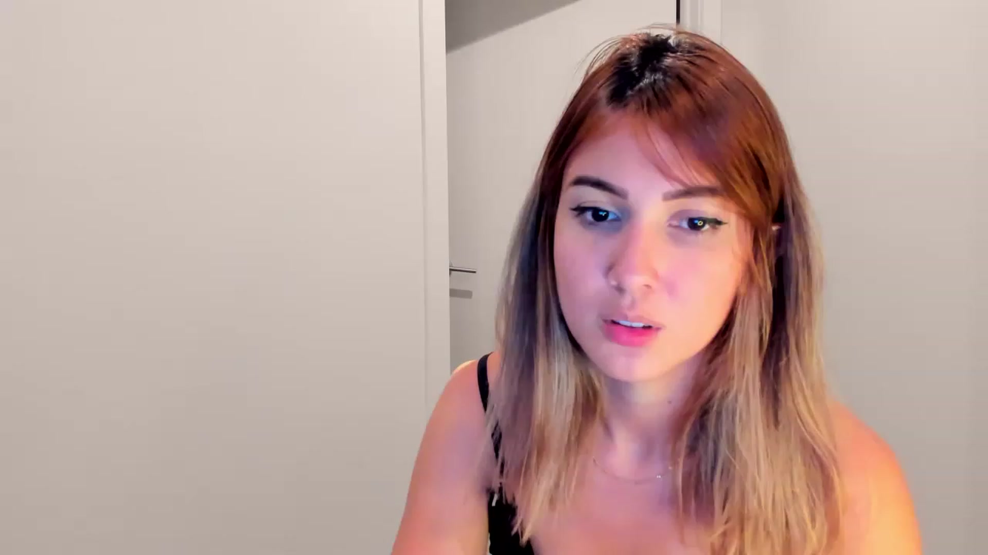 Gallery image thumbnail from Alysonluvv's myfreecams stream on, 03/17/2023, 10:34 image 12 of 20