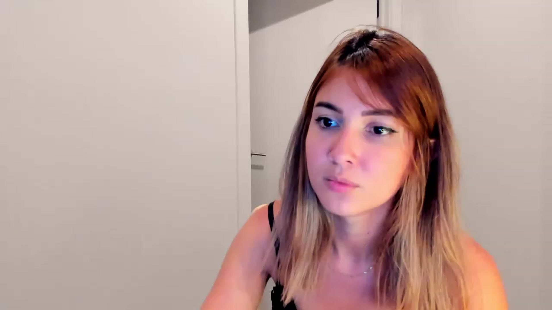 Gallery image thumbnail from Alysonluvv's myfreecams stream on, 03/17/2023, 10:34 image 13 of 20