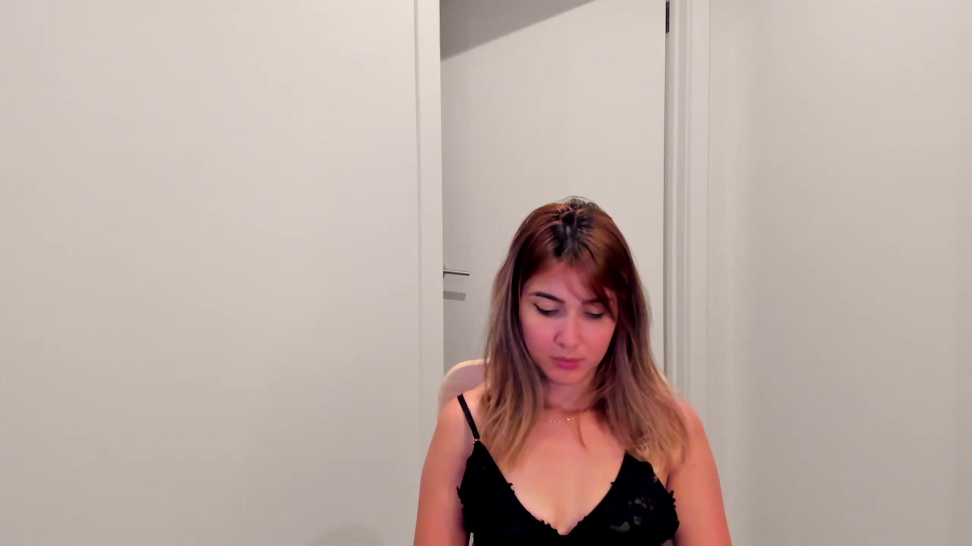 Gallery image thumbnail from Alysonluvv's myfreecams stream on, 03/17/2023, 10:34 image 19 of 20