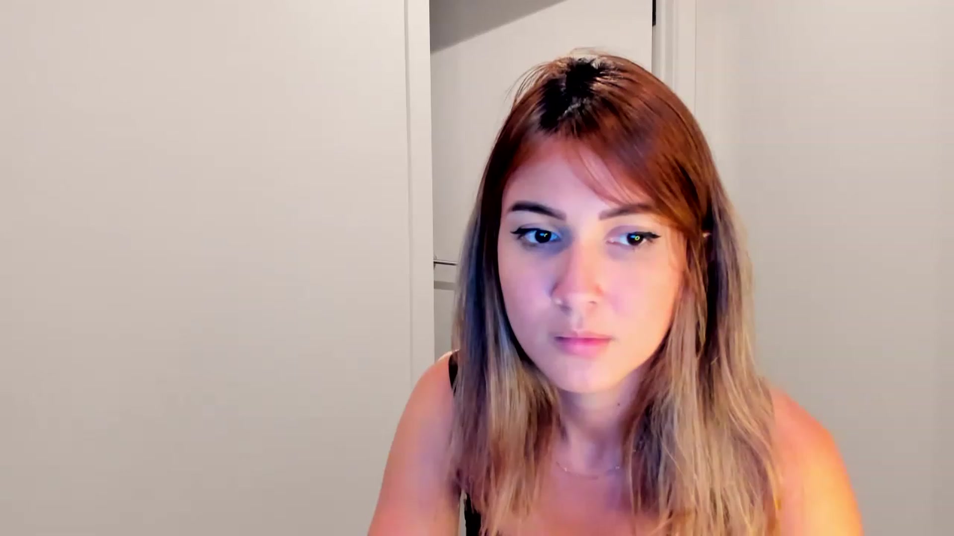 Gallery image thumbnail from Alysonluvv's myfreecams stream on, 03/17/2023, 10:34 image 14 of 20