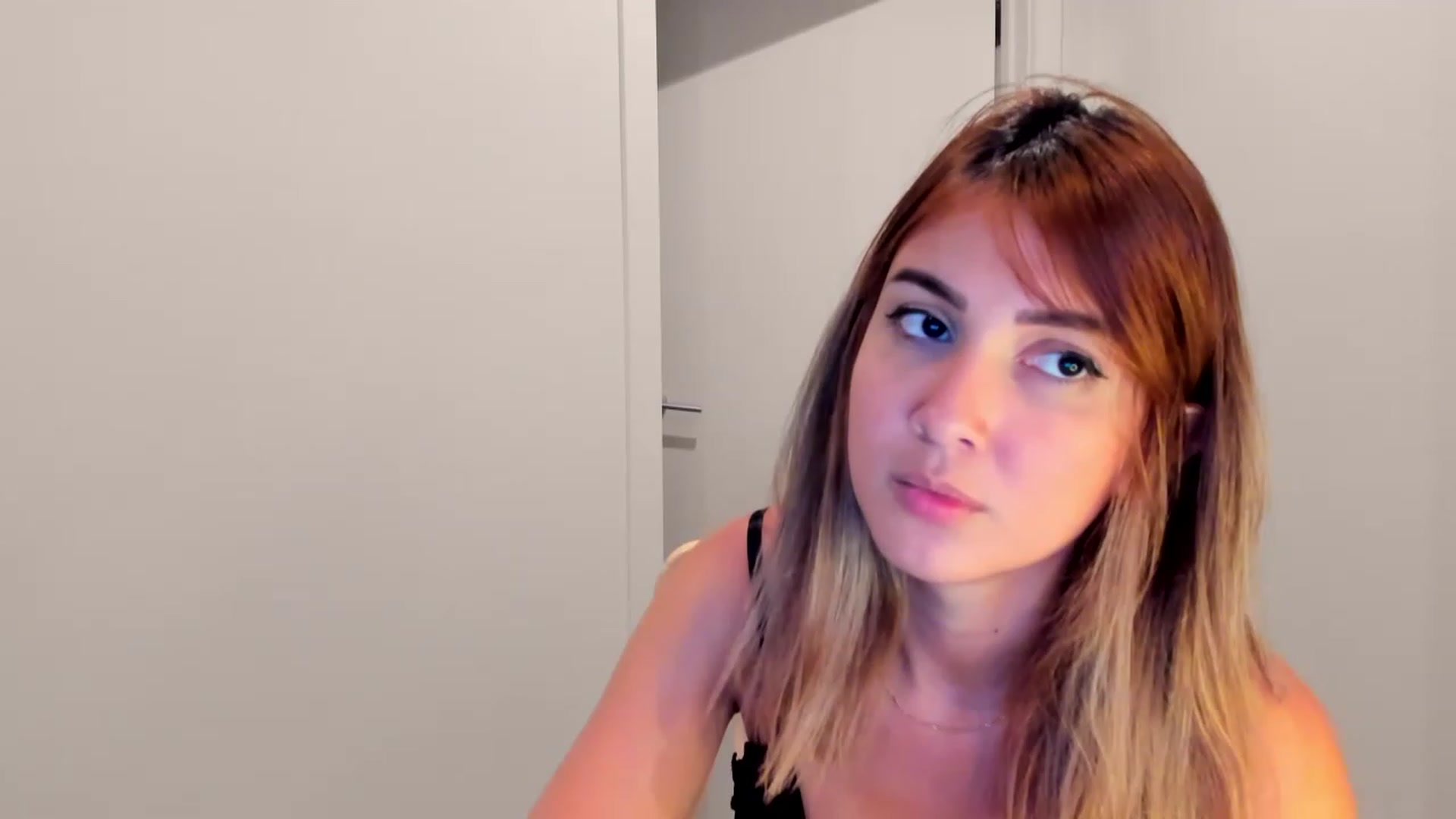 Gallery image thumbnail from Alysonluvv's myfreecams stream on, 03/17/2023, 10:34 image 17 of 20