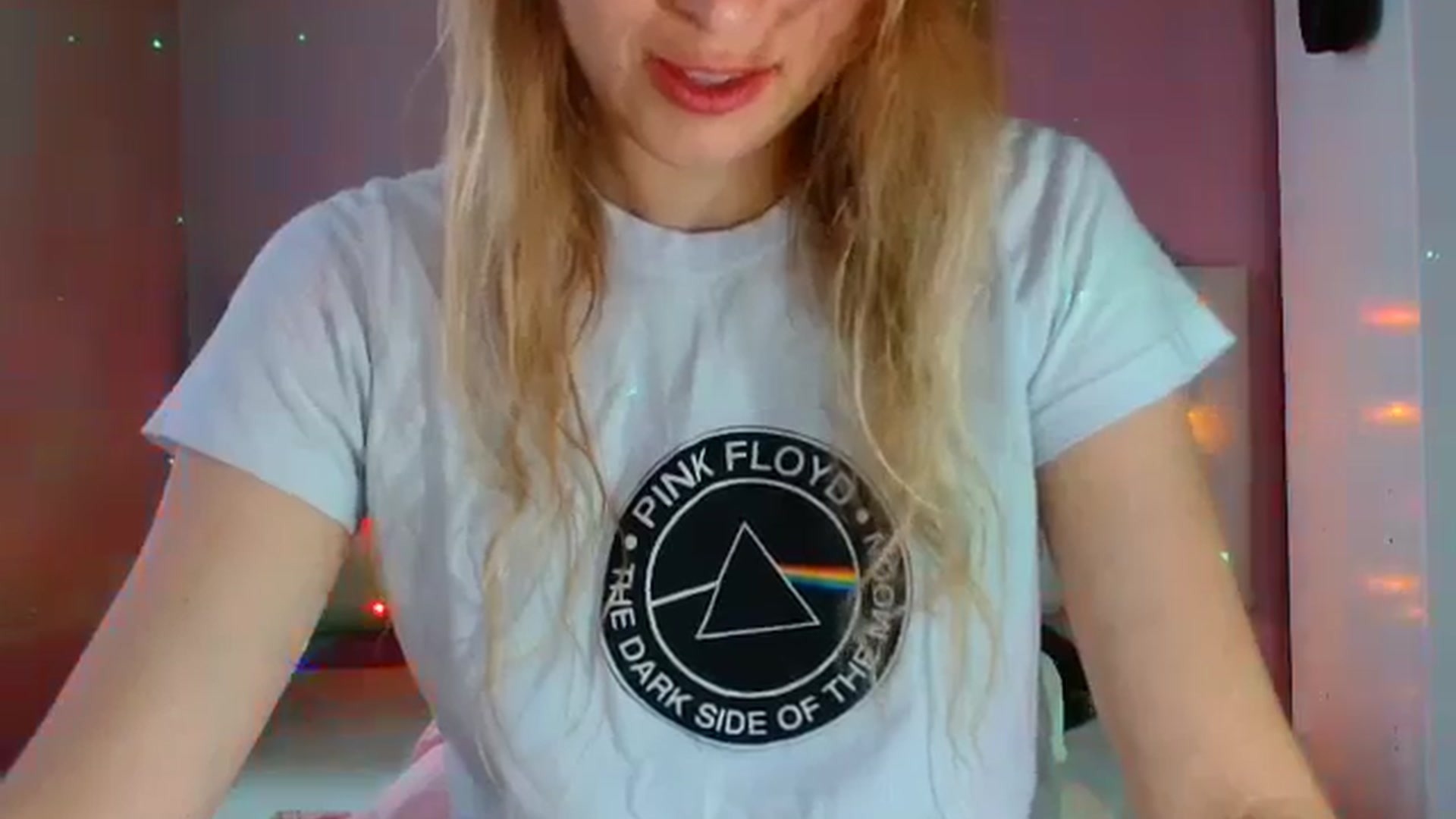 Gallery image thumbnail from Alyss_B's myfreecams stream on, 04/01/2025, 13:26 image 8 of 20