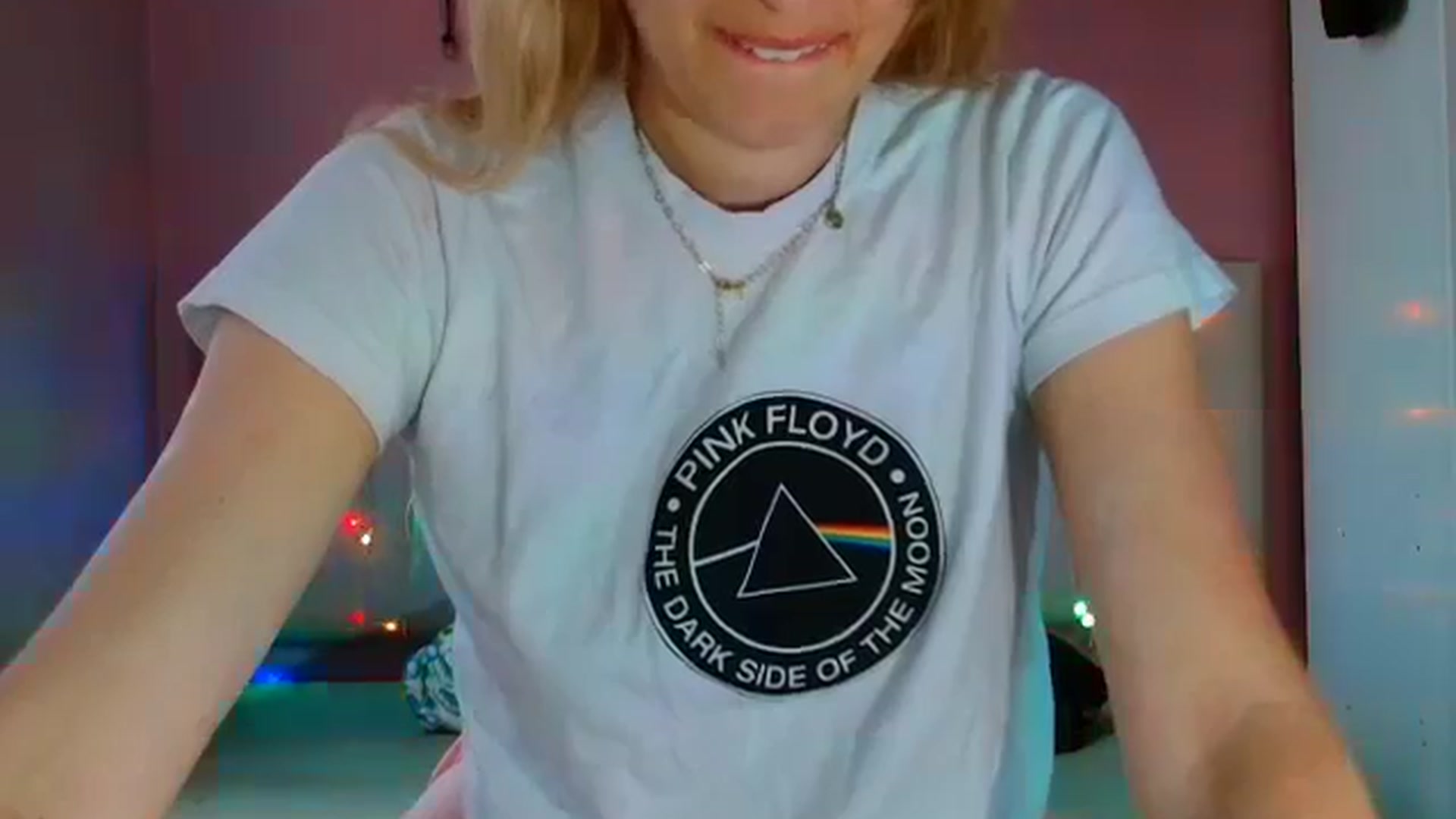 Gallery image thumbnail from Alyss_B's myfreecams stream on, 04/01/2025, 13:26 image 18 of 20