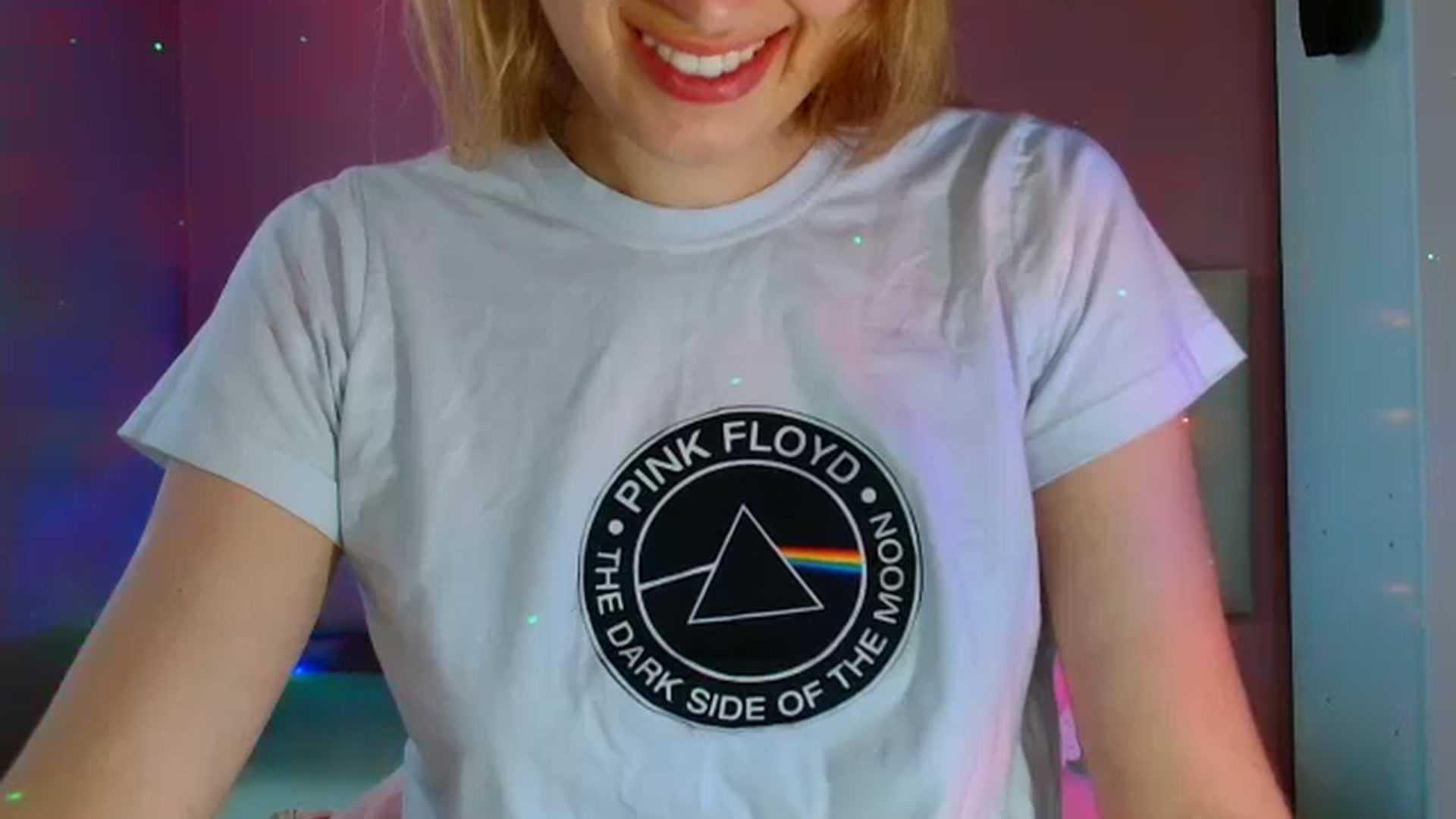 Gallery image thumbnail from Alyss_B's myfreecams stream on, 04/01/2025, 13:26 image 10 of 20