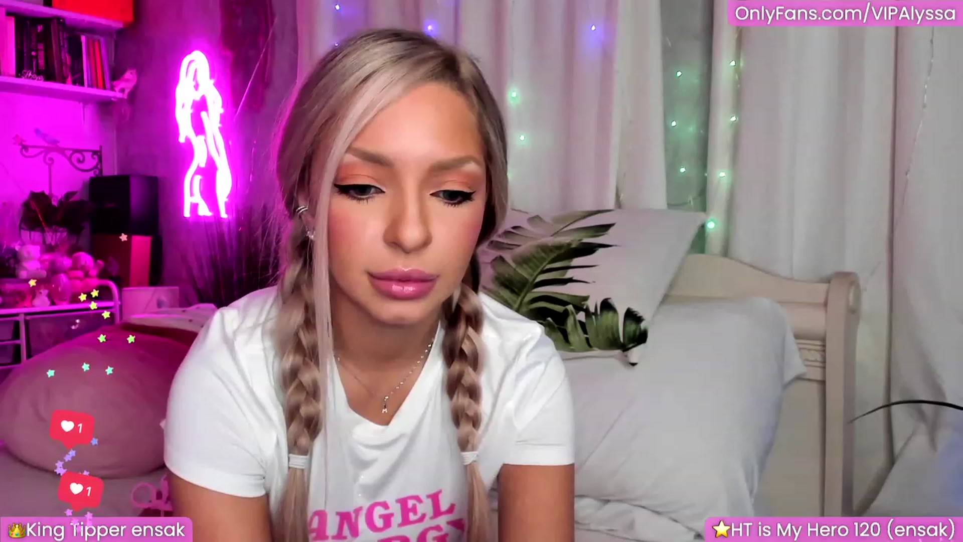 Gallery image thumbnail from Alyssa's myfreecams stream on, 11/16/2022, 07:45 image 13 of 20