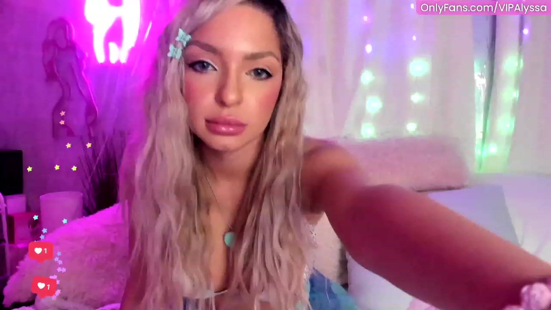 Gallery image thumbnail from Alyssa's myfreecams stream on, 01/17/2023, 09:52 image 6 of 20