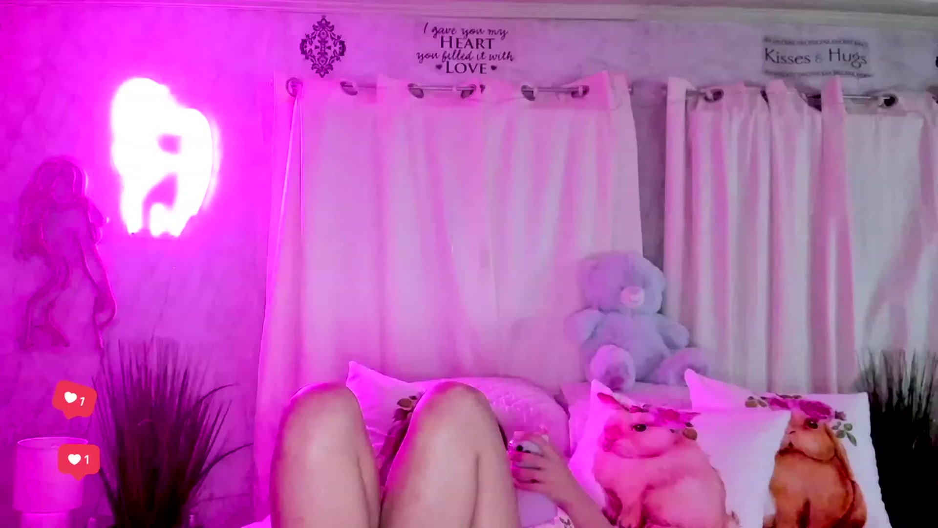 Gallery image thumbnail from Alyssa's myfreecams stream on, 03/29/2023, 08:06 image 11 of 20