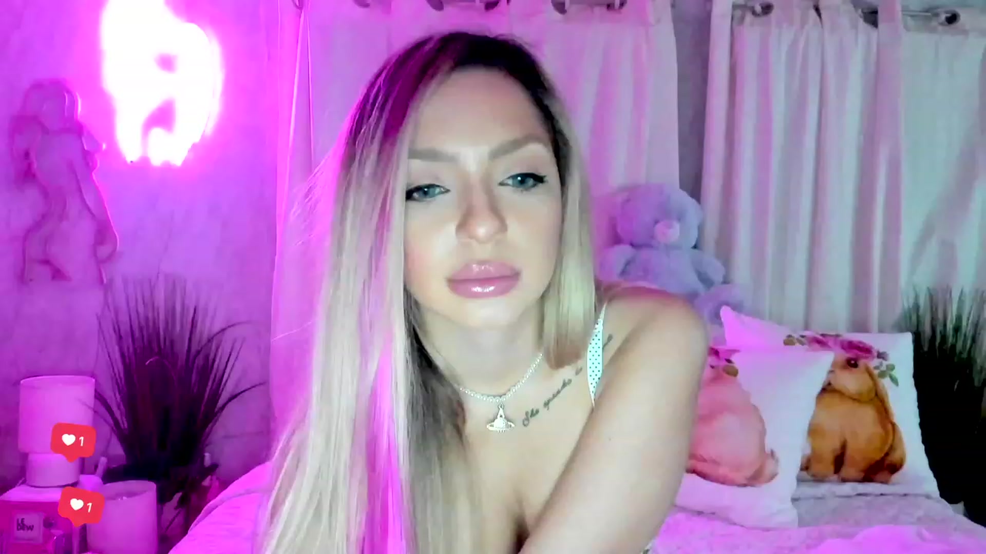 Gallery image thumbnail from Alyssa's myfreecams stream on, 03/29/2023, 08:06 image 16 of 20