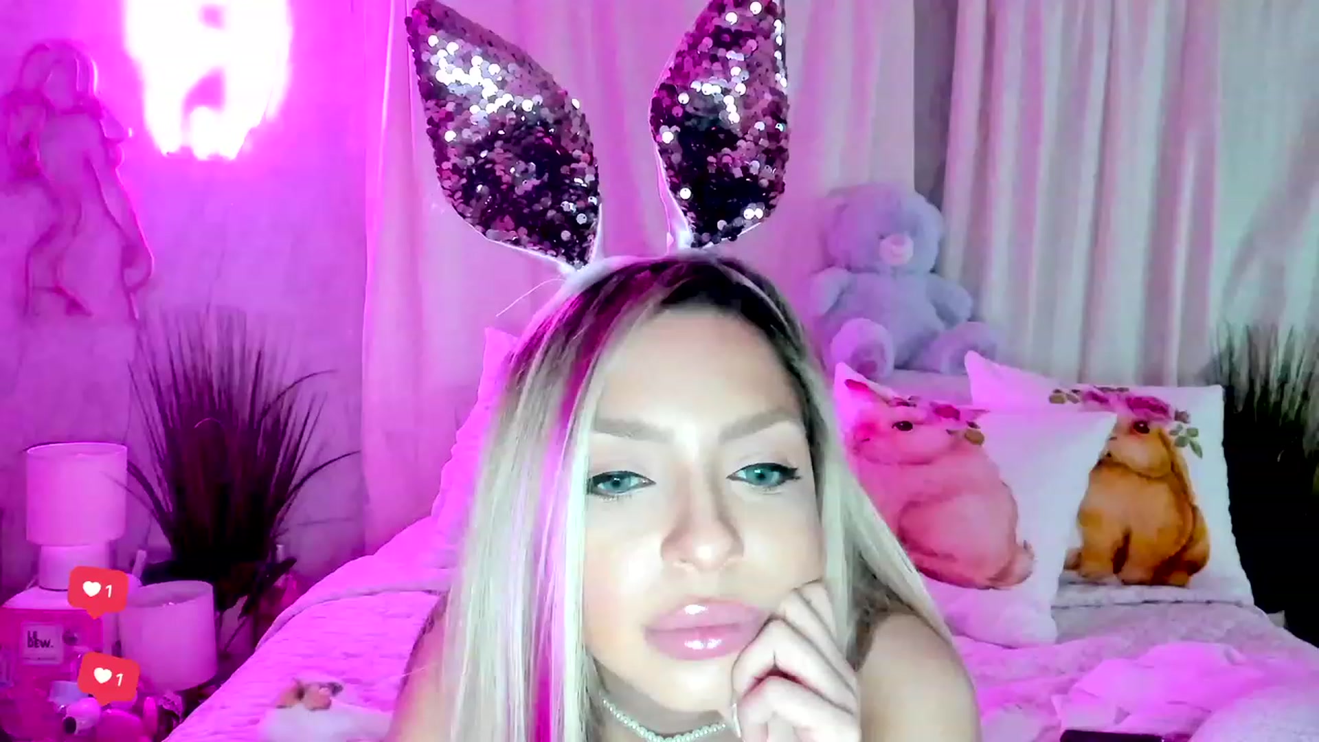 Gallery image thumbnail from Alyssa's myfreecams stream on, 03/29/2023, 08:06 image 4 of 20