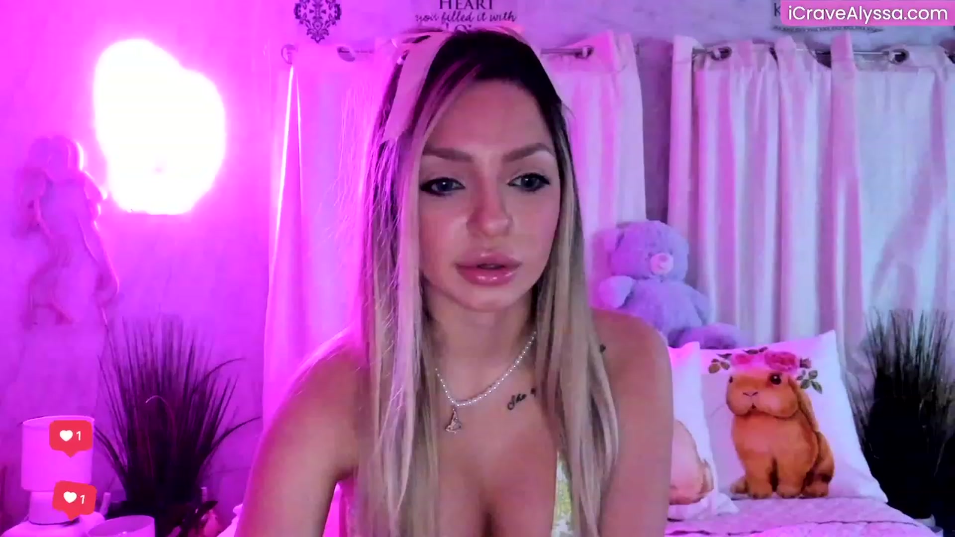 Gallery image thumbnail from Alyssa's myfreecams stream on, 03/31/2023, 08:18 image 2 of 20