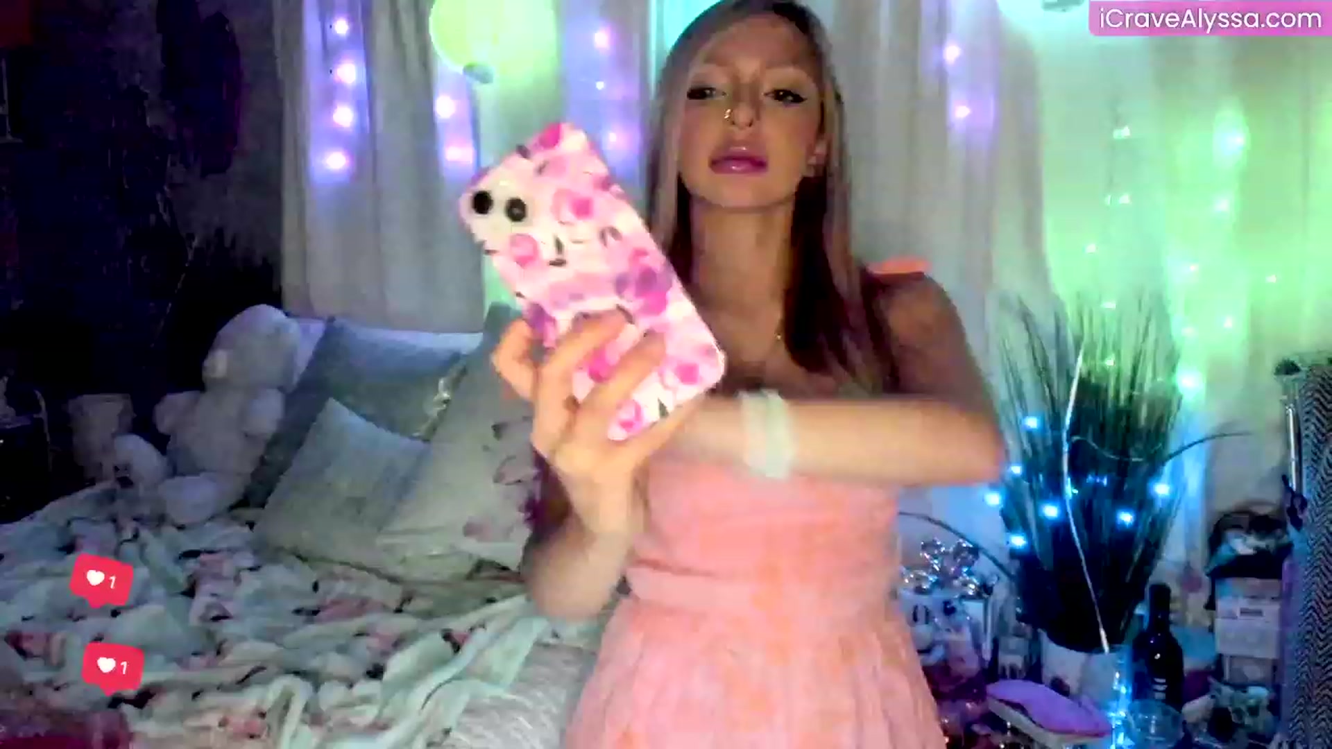 Gallery image thumbnail from Alyssa's myfreecams stream on, 06/02/2023, 10:27 image 2 of 20