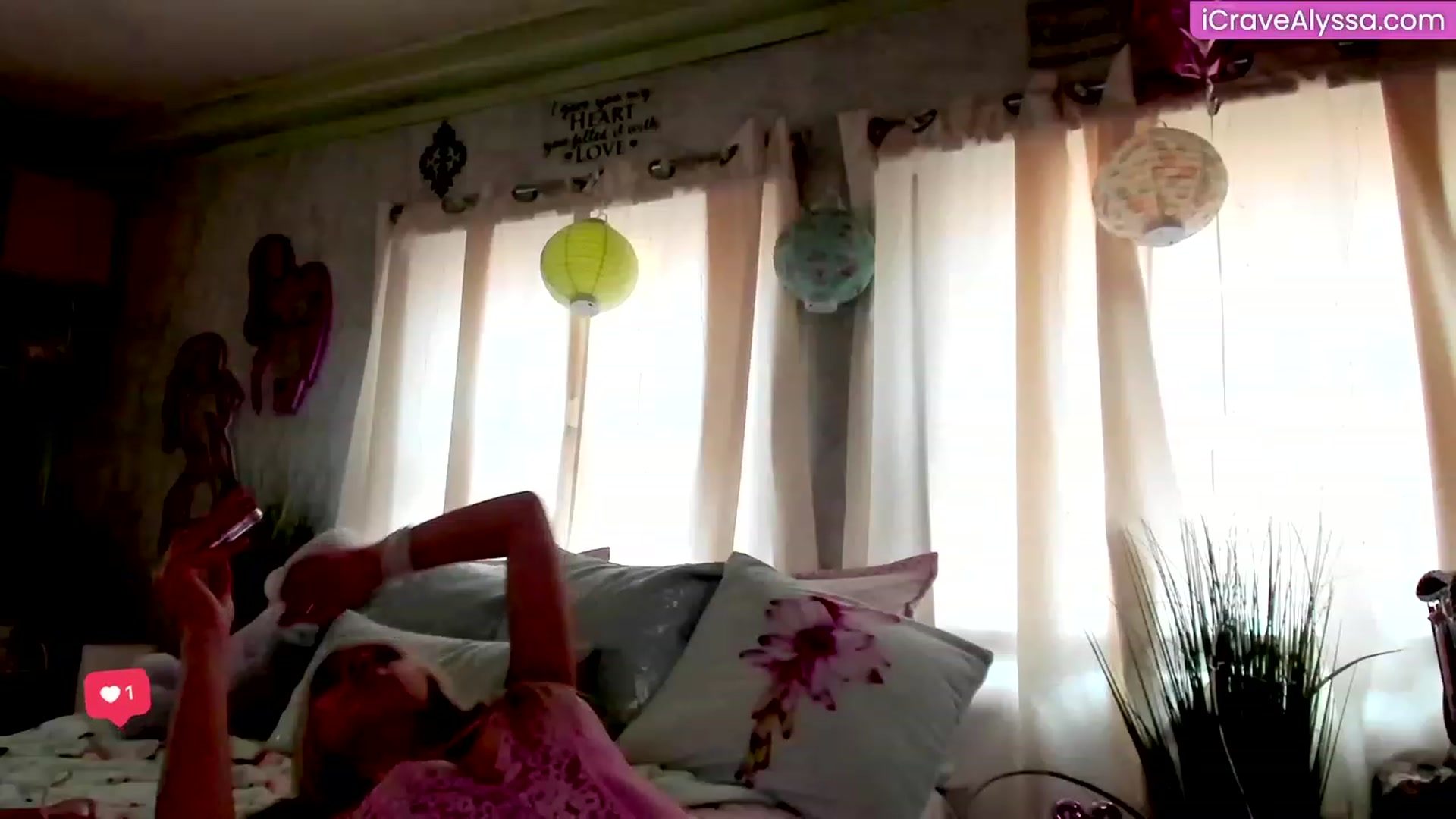 Gallery image thumbnail from Alyssa's myfreecams stream on, 06/02/2023, 14:33 image 11 of 20