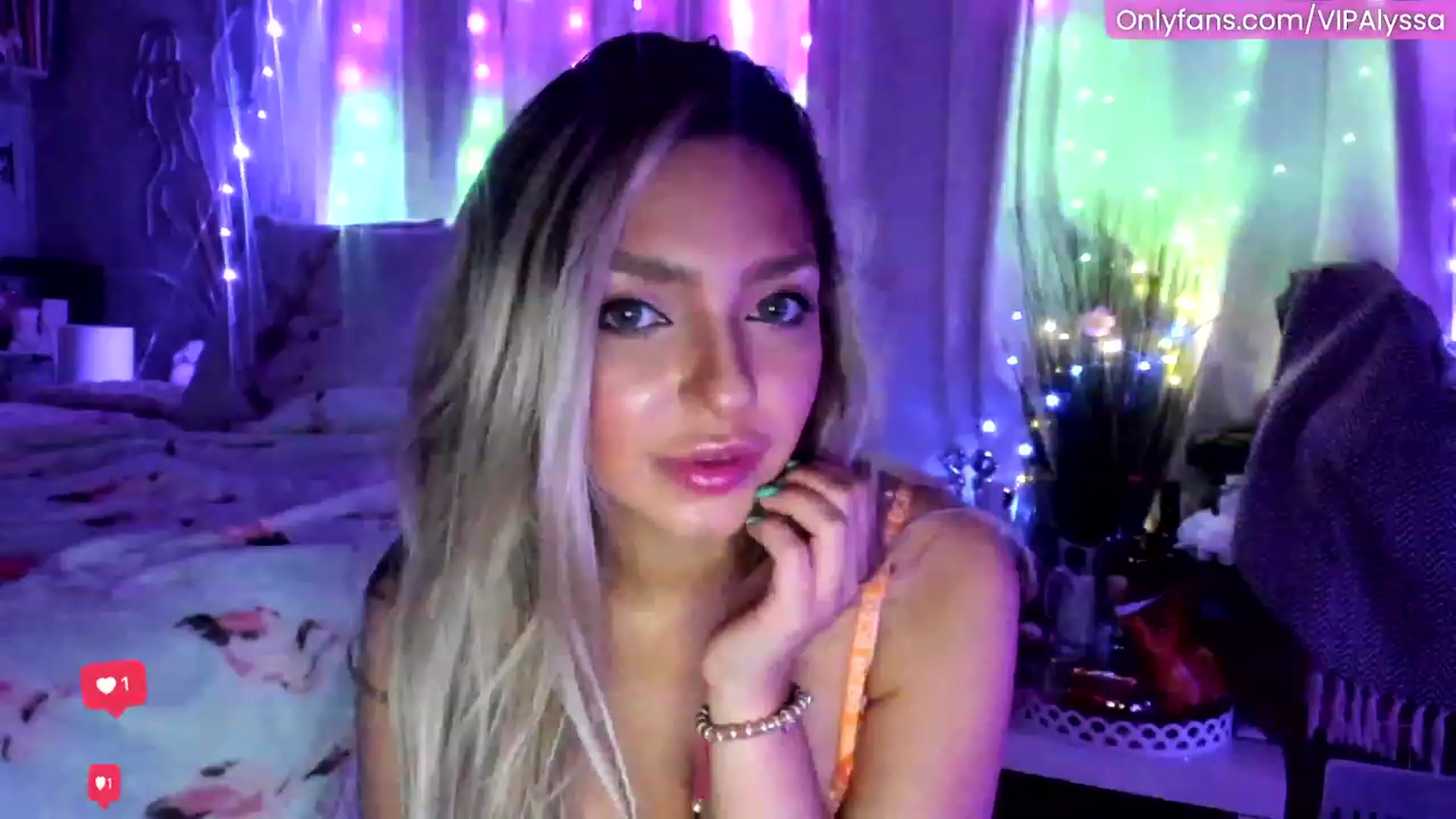 Gallery image thumbnail from Alyssa's myfreecams stream on, 08/30/2023, 09:01 image 2 of 20