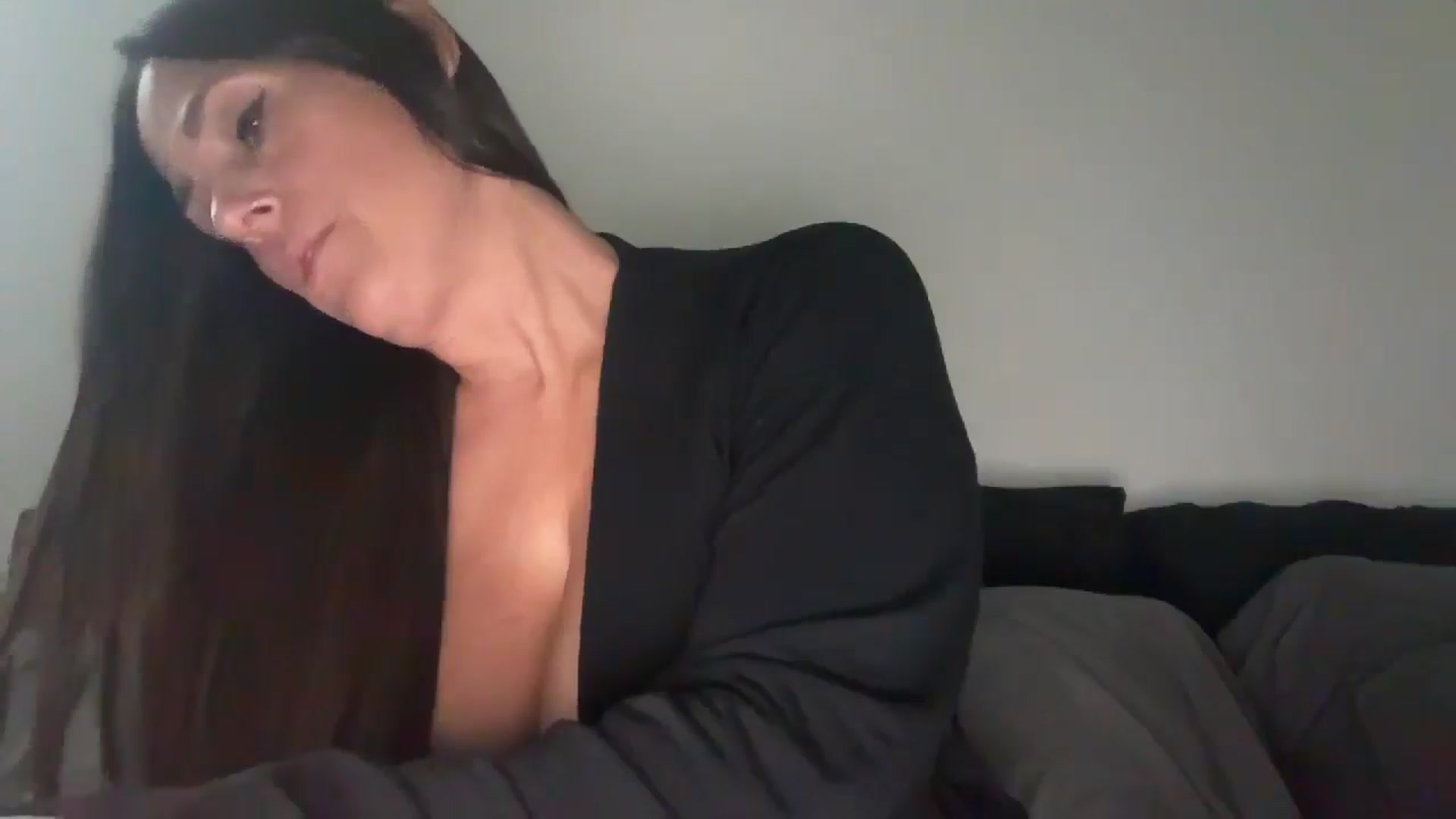 Gallery image thumbnail from AlyssaJones's myfreecams stream on, 09/10/2025, 19:06 image 3 of 20