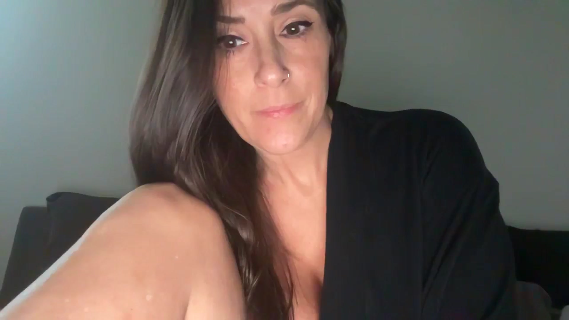 Gallery image thumbnail from AlyssaJones's myfreecams stream on, 09/29/2025, 20:39 image 3 of 20