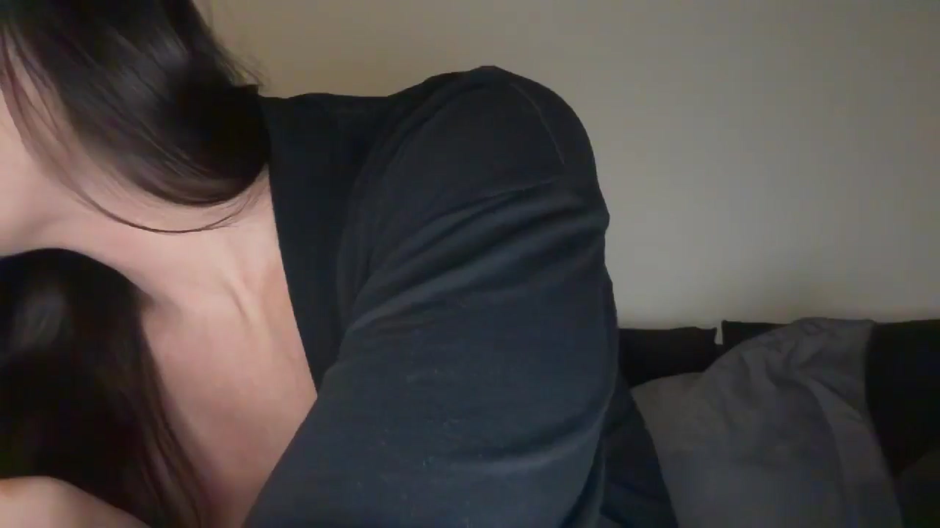 Gallery image thumbnail from AlyssaJones's myfreecams stream on, 10/26/2025, 02:41 image 10 of 20