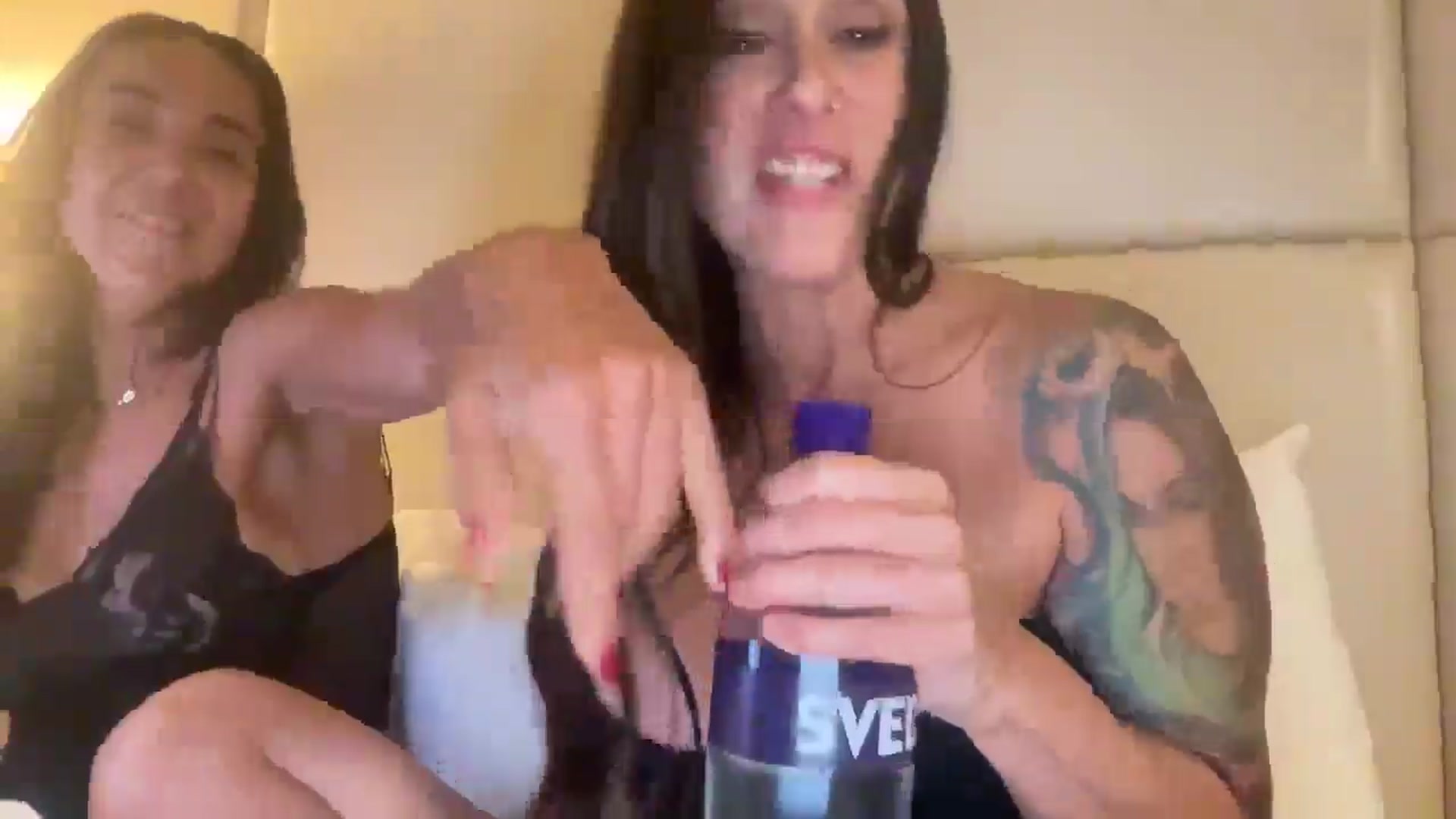 Gallery image thumbnail from AlyssaJones's myfreecams stream on, 11/09/2025, 11:00 image 7 of 20