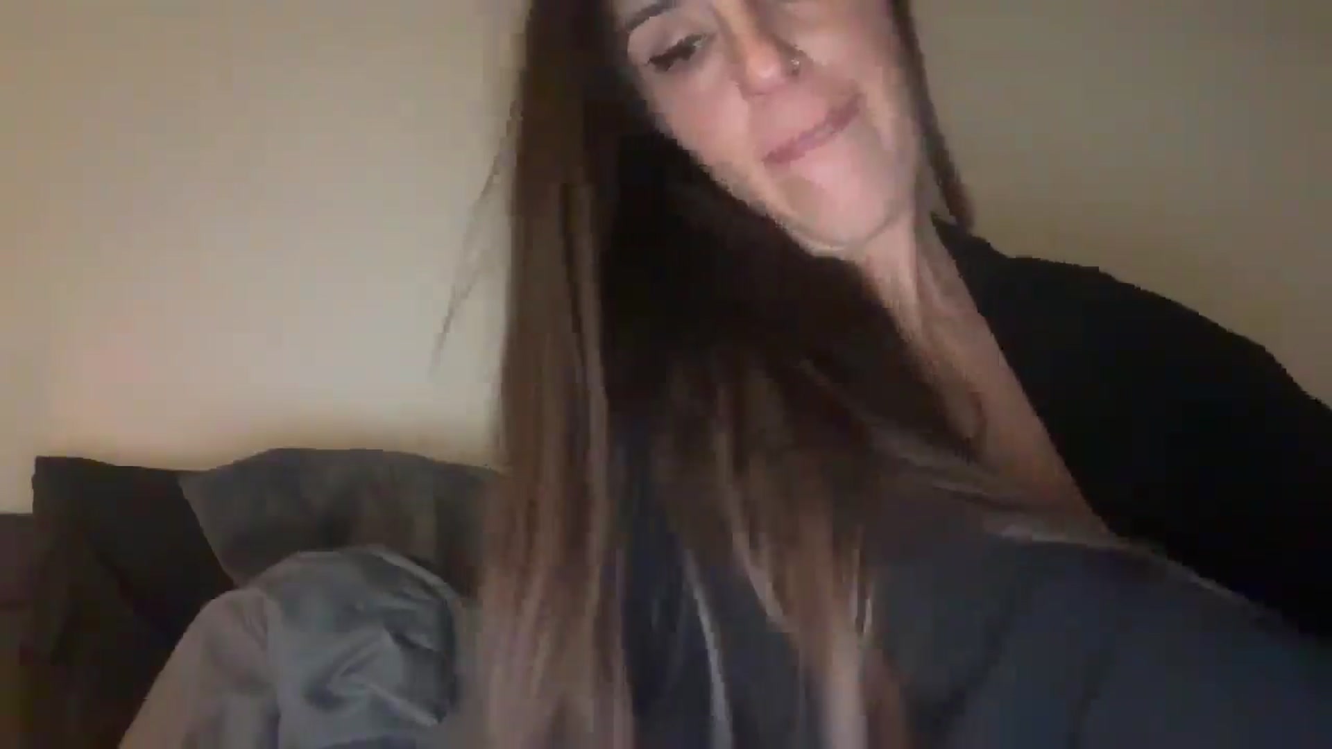 Gallery image thumbnail from AlyssaJones's myfreecams stream on, 11/23/2025, 06:47 image 14 of 20