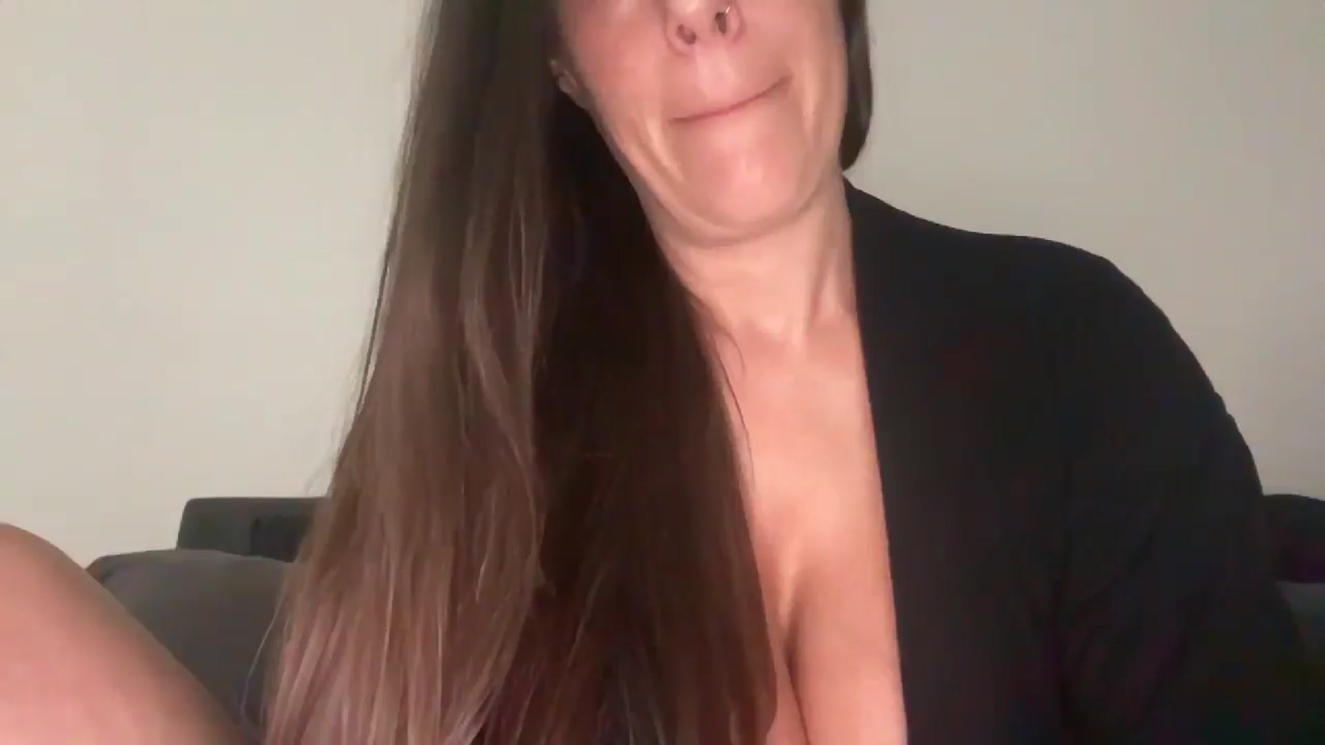 Gallery image thumbnail from AlyssaJones's myfreecams stream on, 02/05/2026, 20:03 image 5 of 20