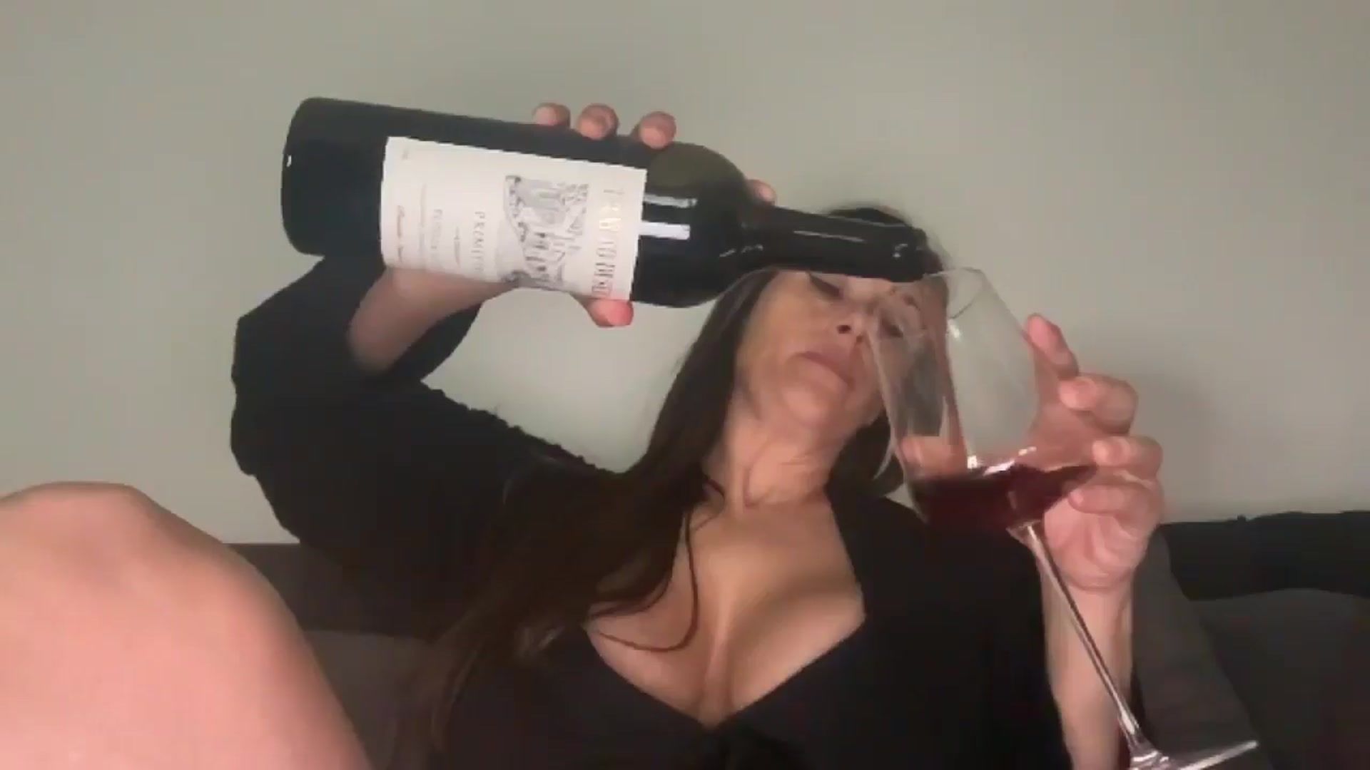 Gallery image thumbnail from AlyssaJones's myfreecams stream on, 02/06/2026, 06:58 image 18 of 20