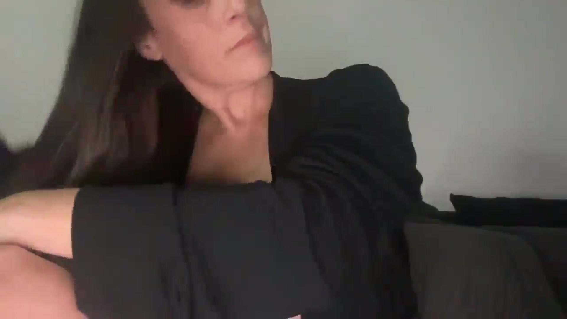 Gallery image thumbnail from AlyssaJones's myfreecams stream on, 02/15/2026, 06:56 image 17 of 20