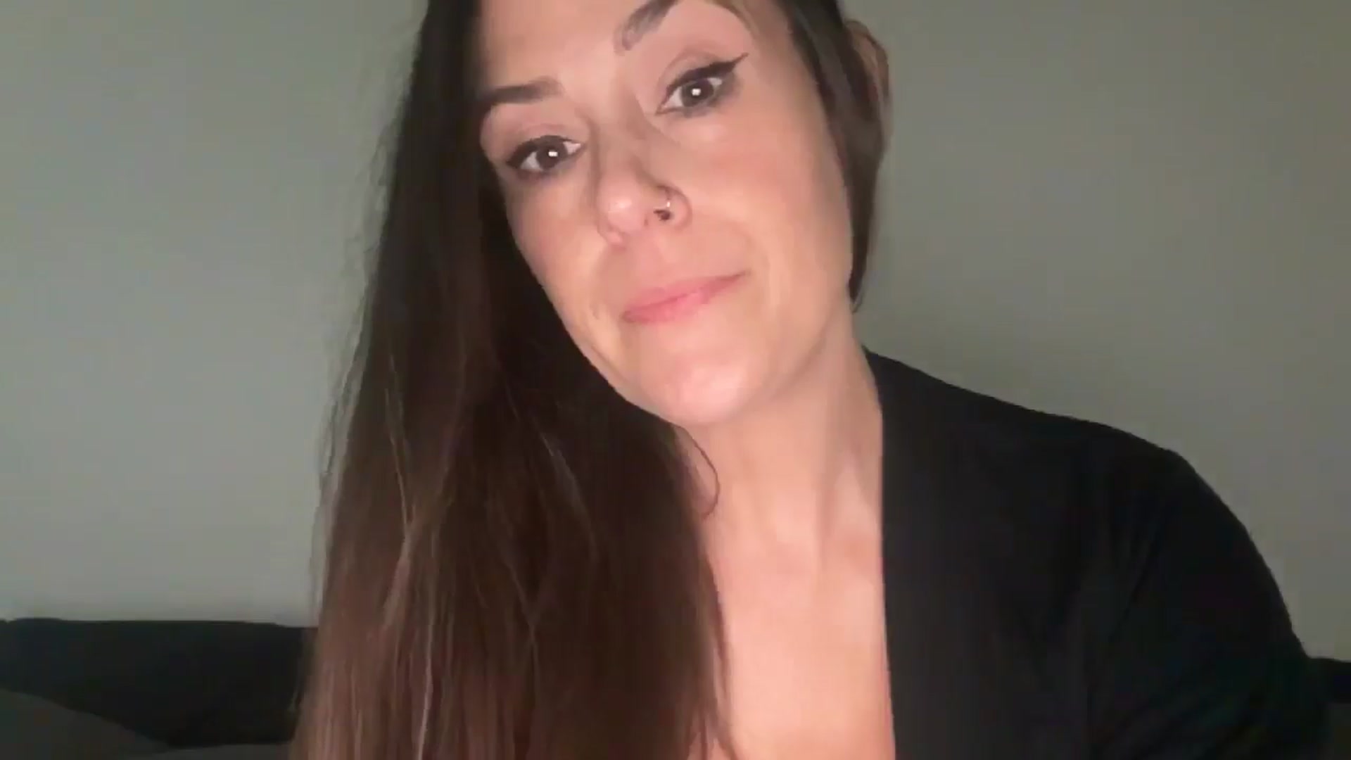 Gallery image thumbnail from AlyssaJones's myfreecams stream on, 02/18/2026, 21:45 image 4 of 20