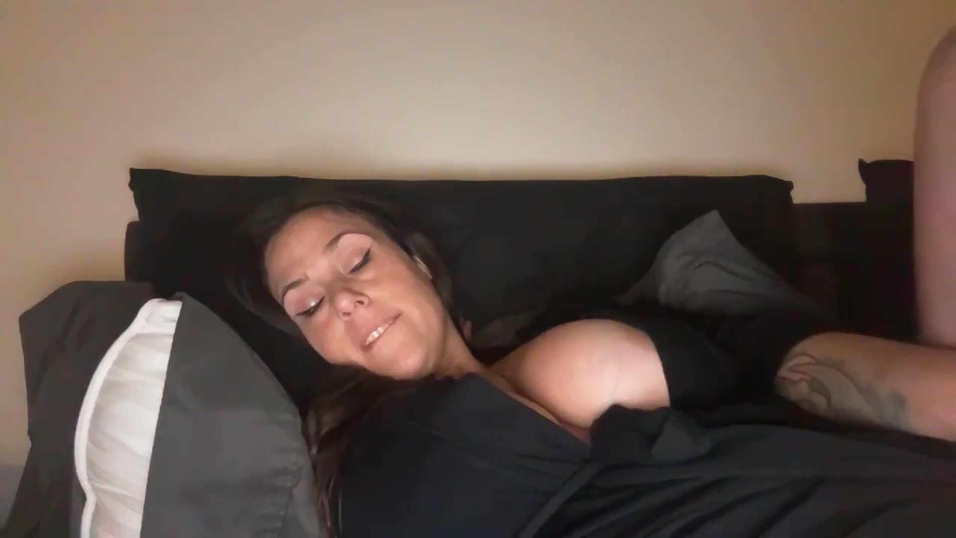Gallery image thumbnail from AlyssaJones's myfreecams stream on, 04/12/2026, 04:25 image 5 of 20