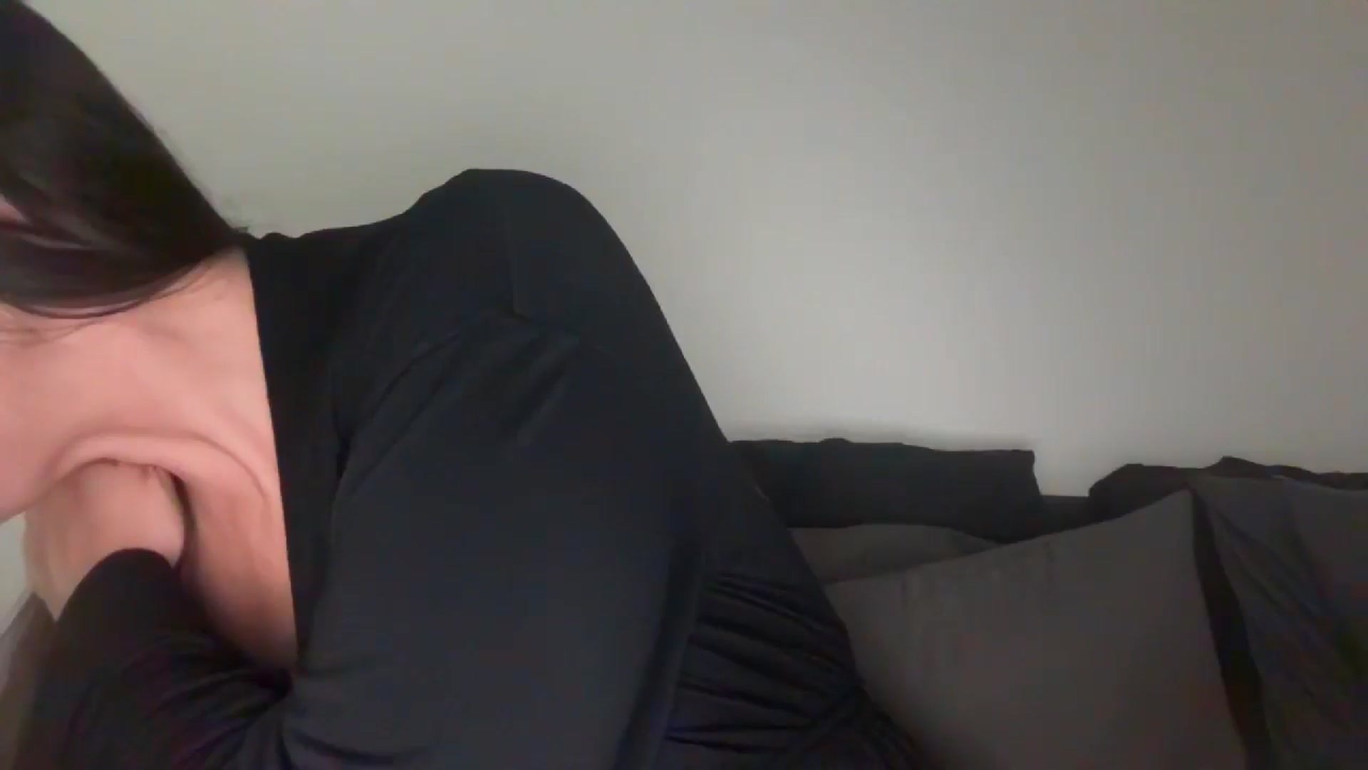 Gallery image thumbnail from AlyssaJones's myfreecams stream on, 04/27/2026, 20:49 image 9 of 20