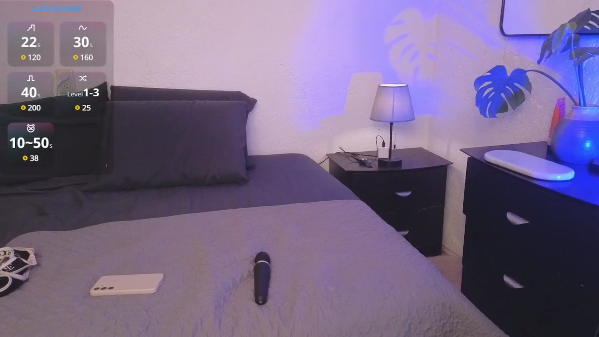 Gallery image thumbnail from AlyssaM's myfreecams stream on, 04/08/2025, 03:41 image 10 of 20