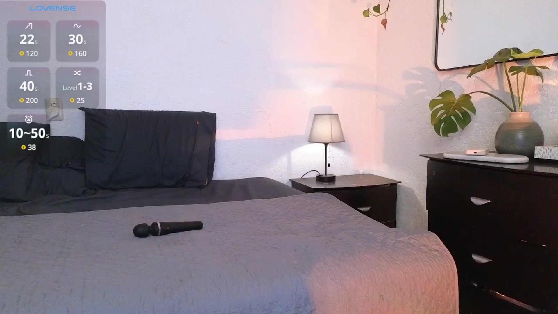 Gallery image thumbnail from AlyssaM's myfreecams stream on, 04/16/2025, 01:13 image 6 of 20