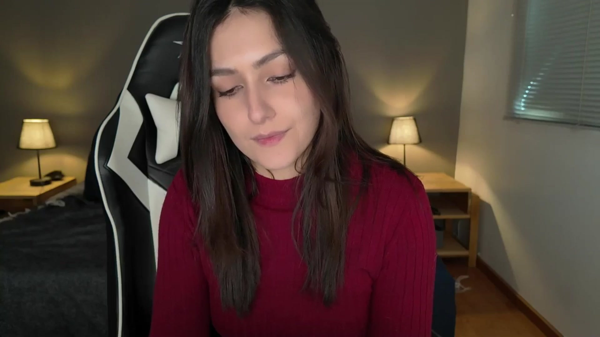 Gallery image thumbnail from AlyssaM's myfreecams stream on, 08/01/2025, 16:17 image 7 of 20