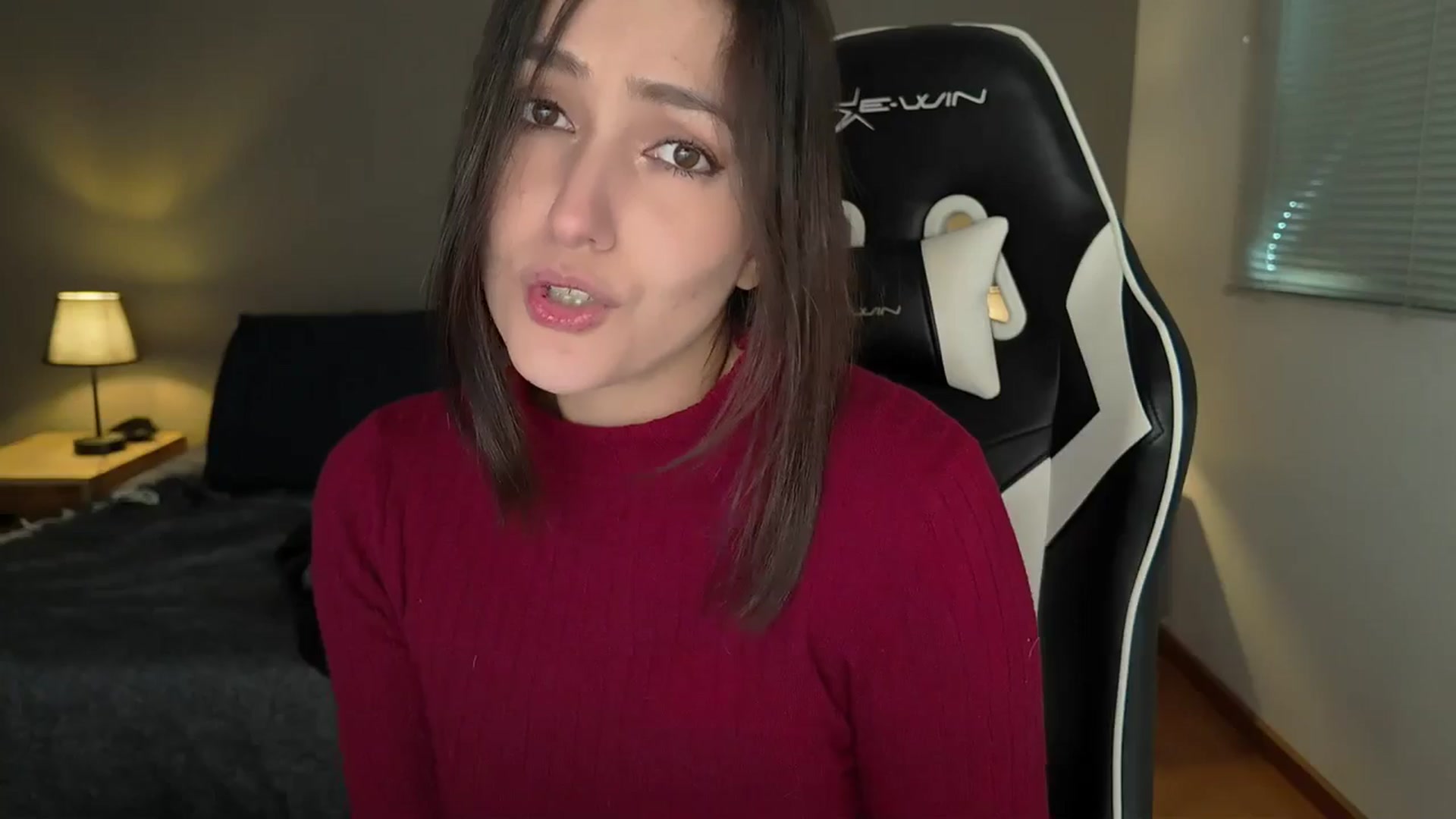Gallery image thumbnail from AlyssaM's myfreecams stream on, 08/01/2025, 16:17 image 18 of 20