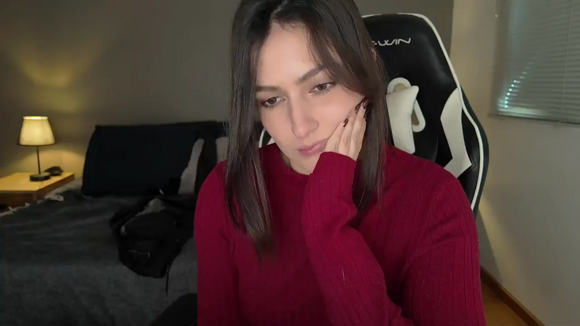 Gallery image thumbnail from AlyssaM's myfreecams stream on, 08/01/2025, 16:17 image 17 of 20