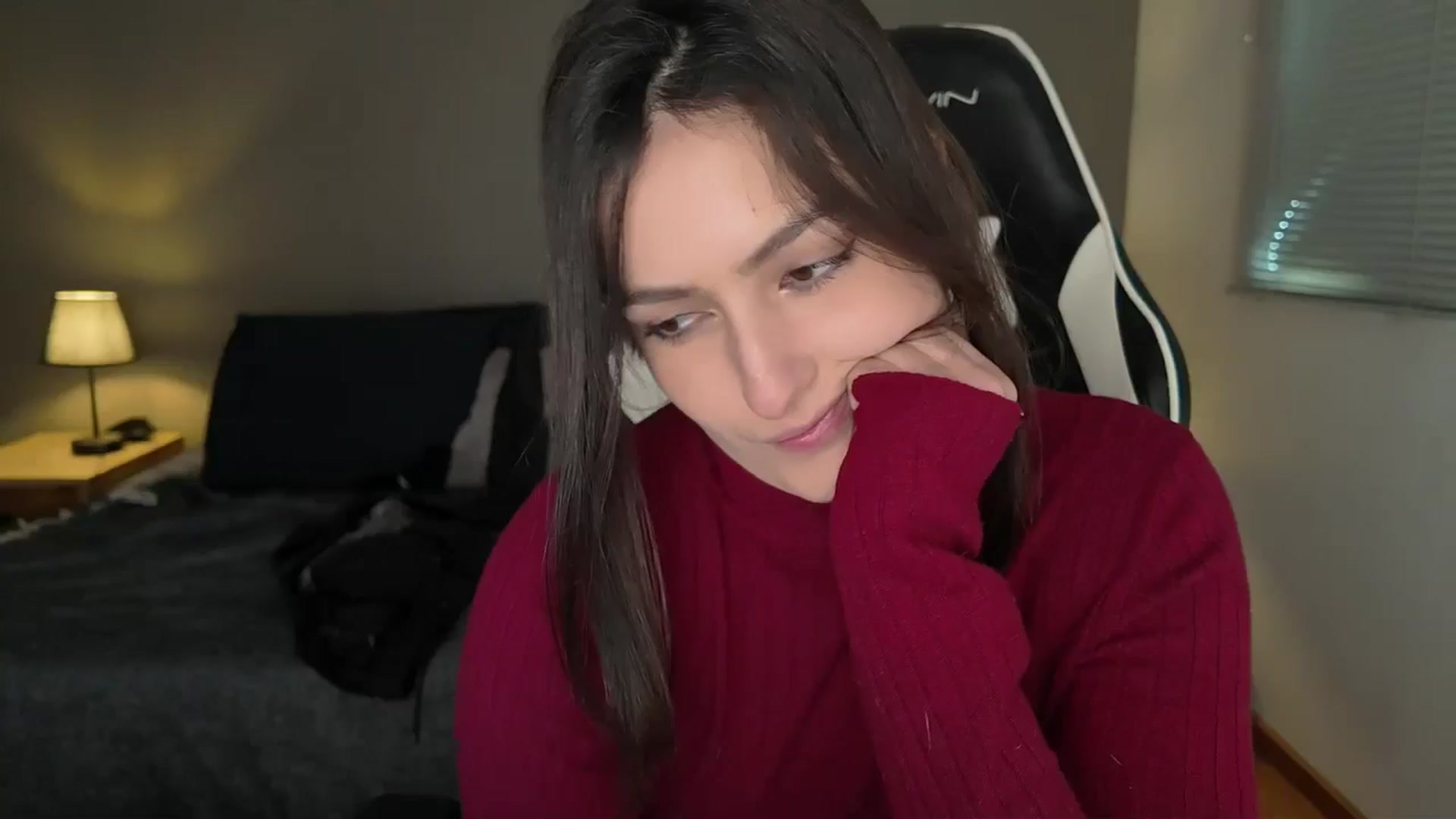 Gallery image thumbnail from AlyssaM's myfreecams stream on, 08/01/2025, 16:17 image 19 of 20