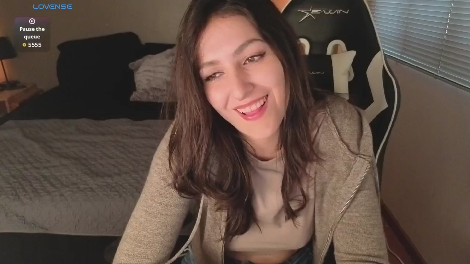 Gallery image thumbnail from AlyssaM's myfreecams stream on, 09/02/2025, 21:19 image 8 of 20