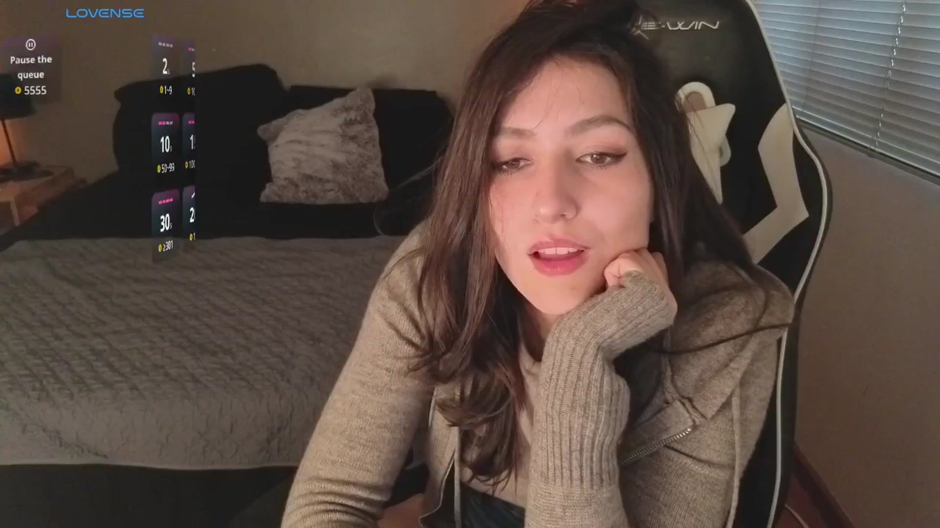 Gallery image thumbnail from AlyssaM's myfreecams stream on, 09/02/2025, 21:19 image 12 of 20