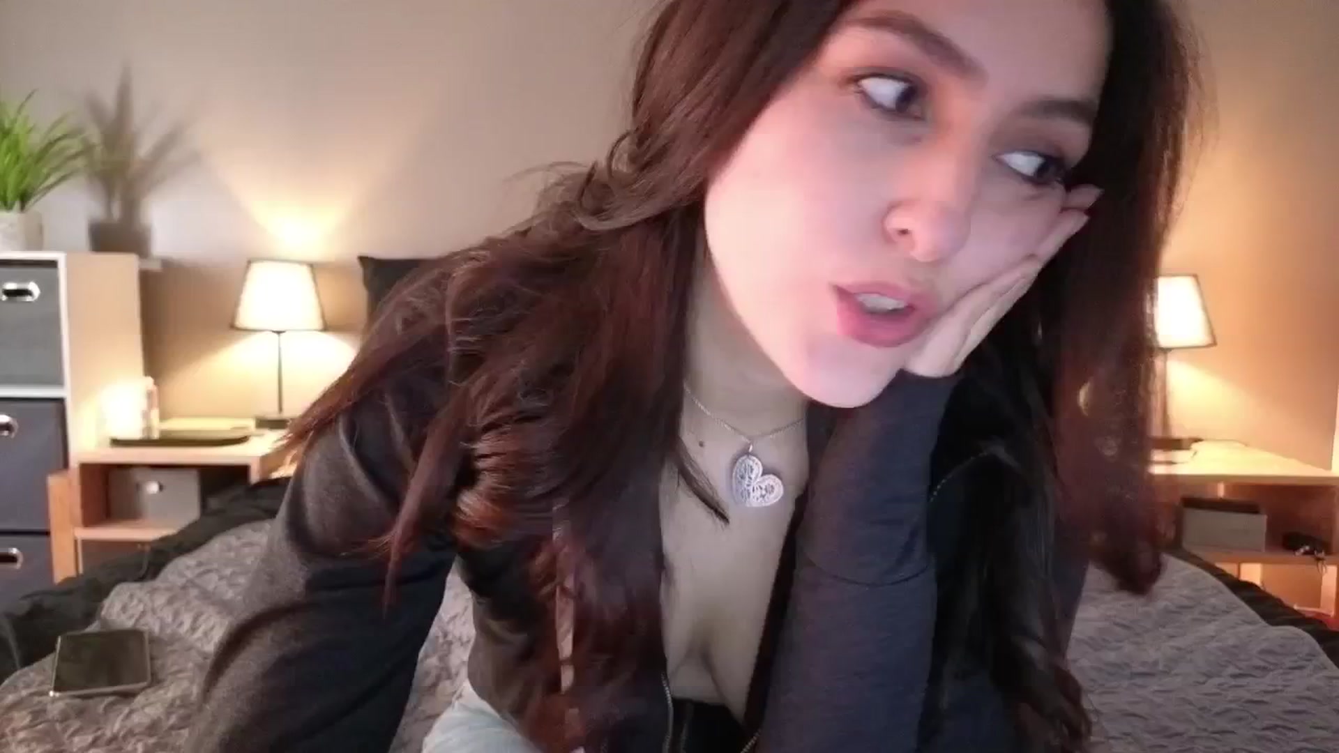 Gallery image thumbnail from AlyssaM's myfreecams stream on, 10/12/2025, 24:32 image 4 of 20