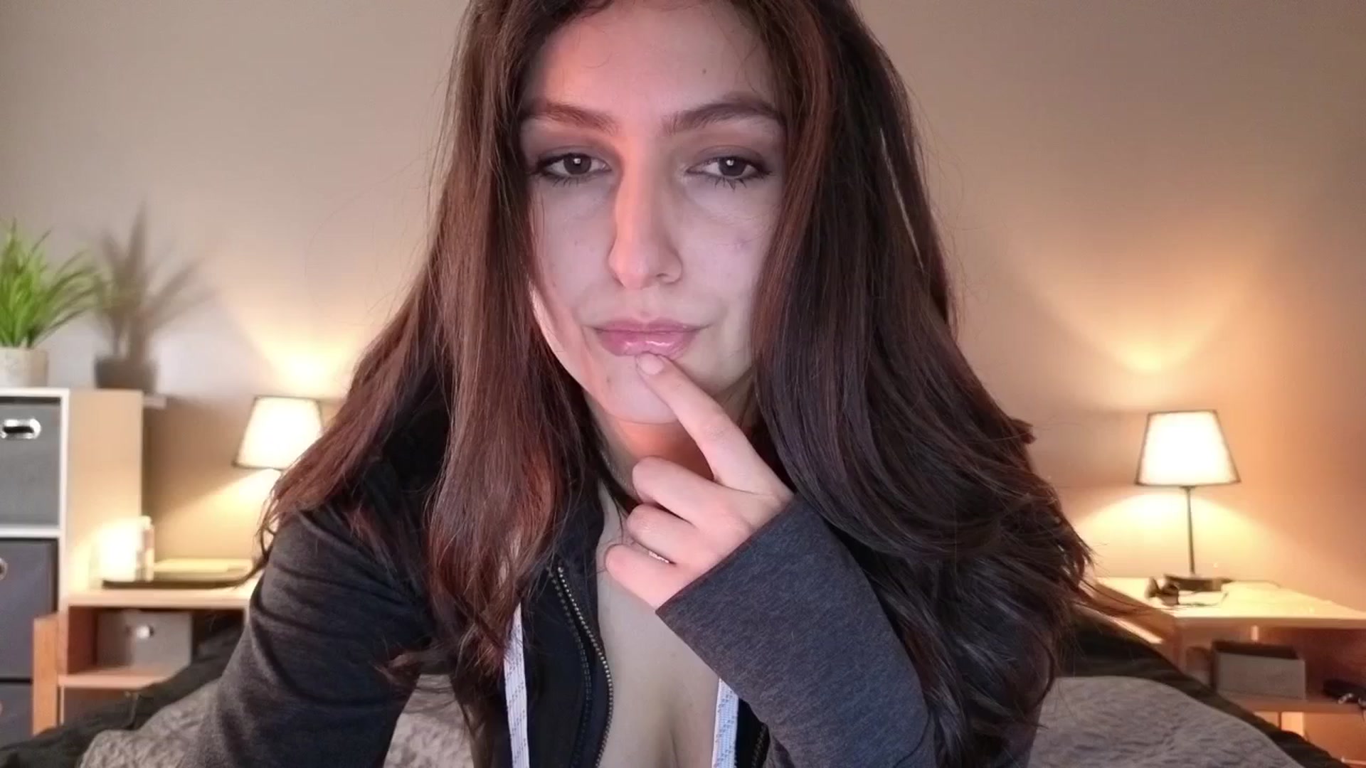 Gallery image thumbnail from AlyssaM's myfreecams stream on, 10/12/2025, 24:32 image 7 of 20