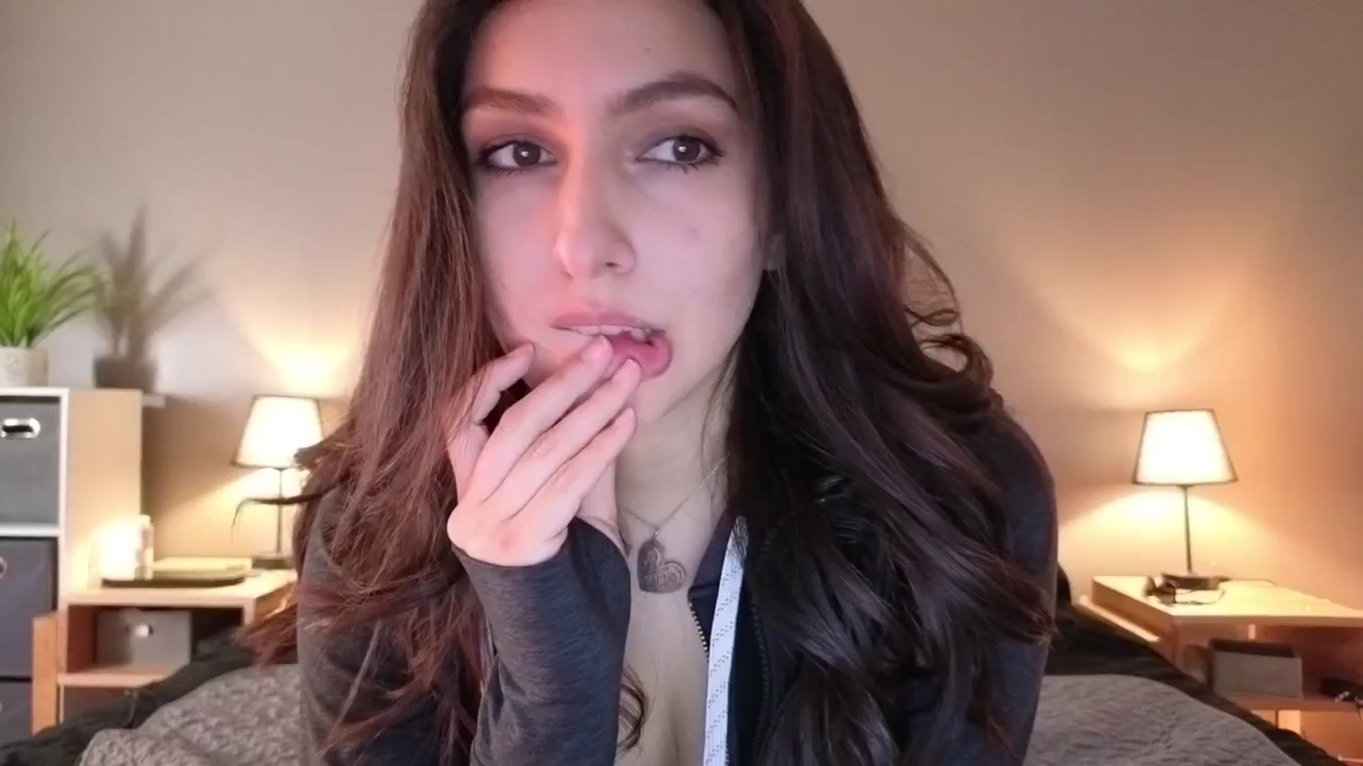 Gallery image thumbnail from AlyssaM's myfreecams stream on, 10/12/2025, 24:32 image 8 of 20