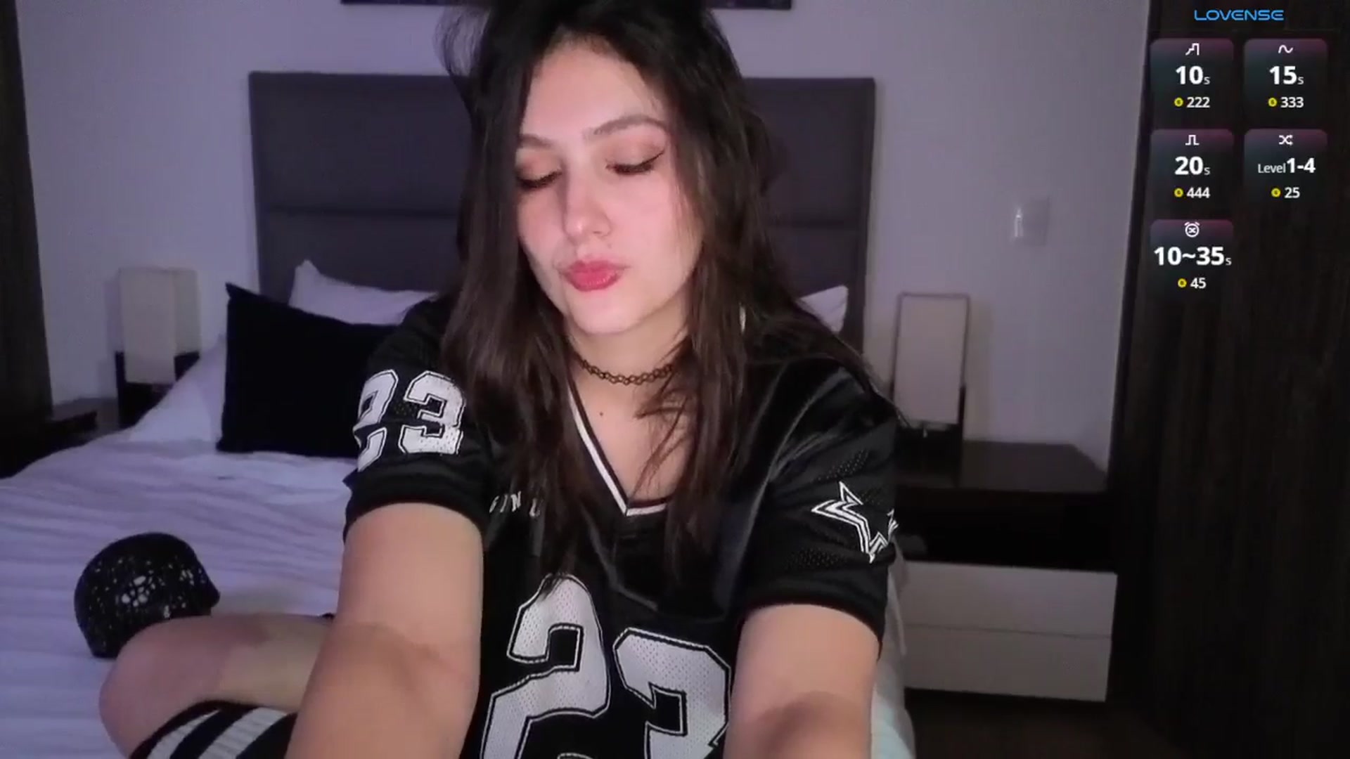 Gallery image thumbnail from AlyssaM's myfreecams stream on, 11/01/2025, 07:59 image 3 of 20