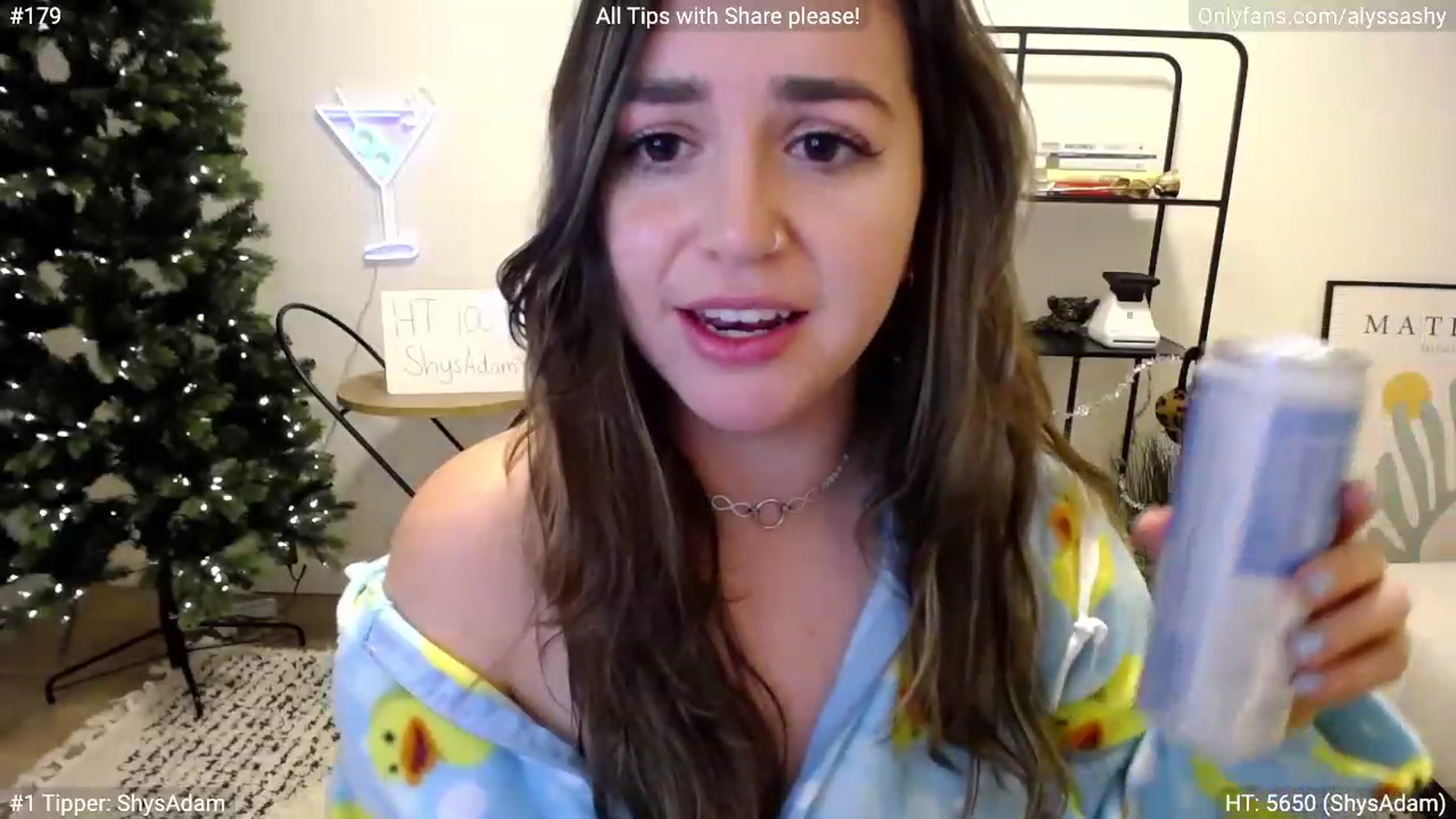 Gallery image thumbnail from AlyssaShy's myfreecams stream on, 12/01/2022, 02:07 image 19 of 20
