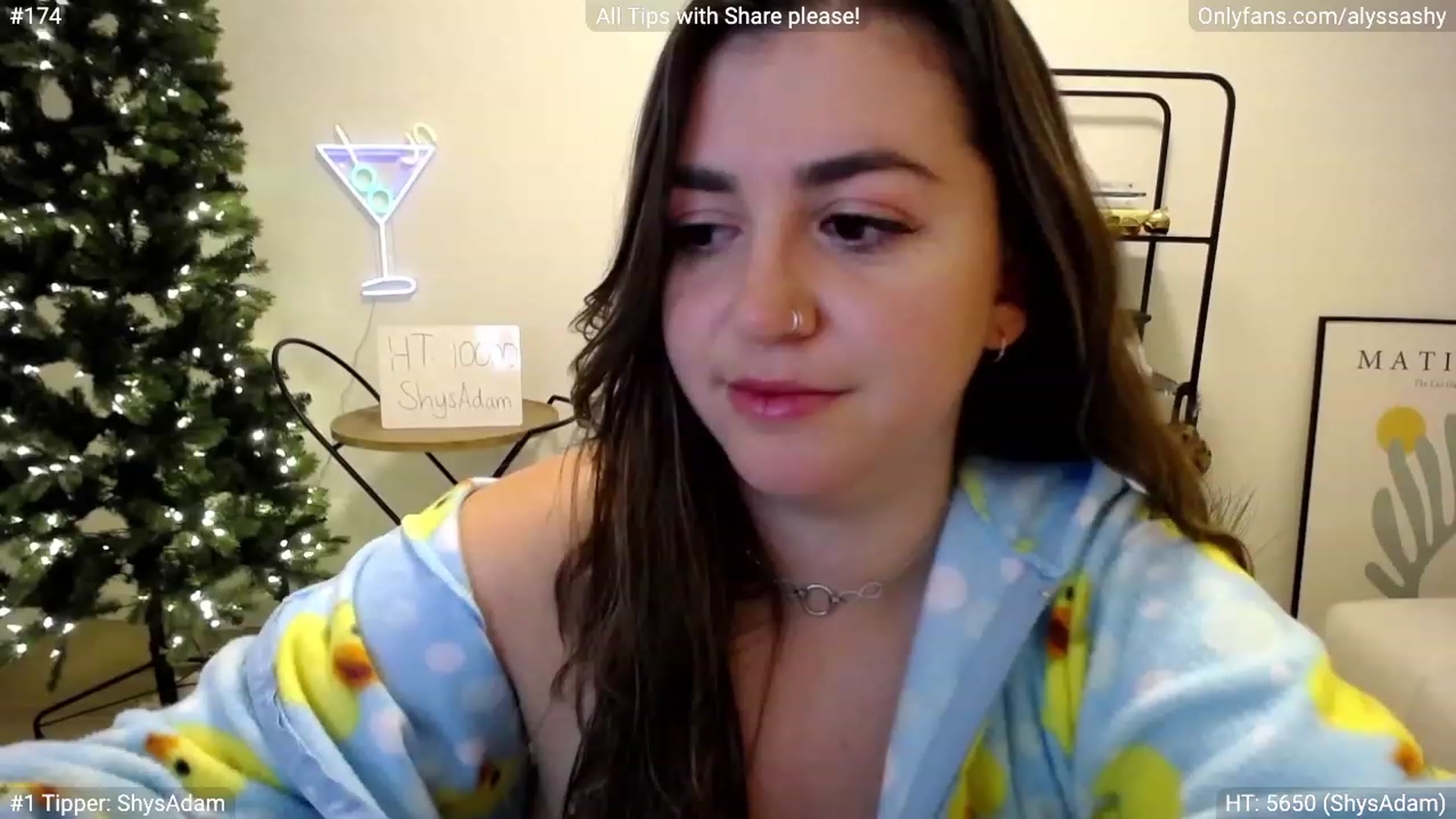 Gallery image thumbnail from AlyssaShy's myfreecams stream on, 12/01/2022, 02:25 image 19 of 20