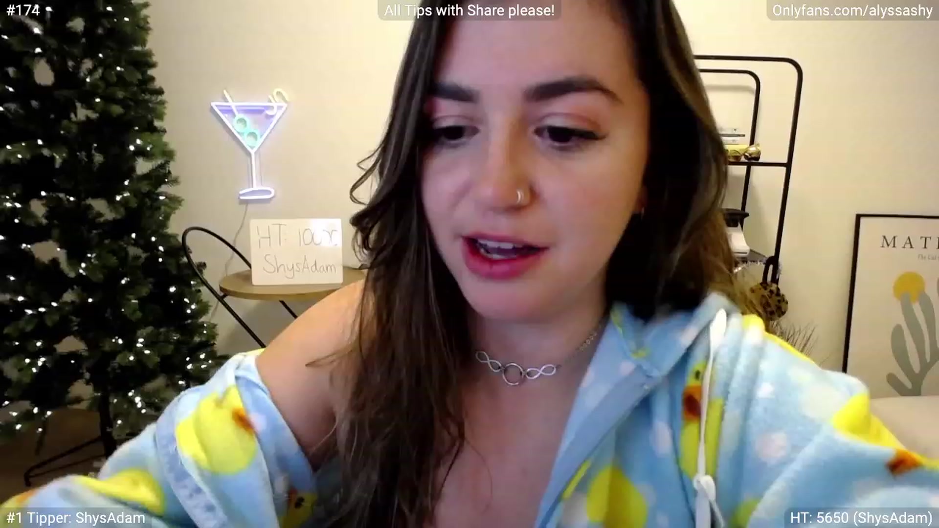 Gallery image thumbnail from AlyssaShy's myfreecams stream on, 12/01/2022, 02:25 image 7 of 20