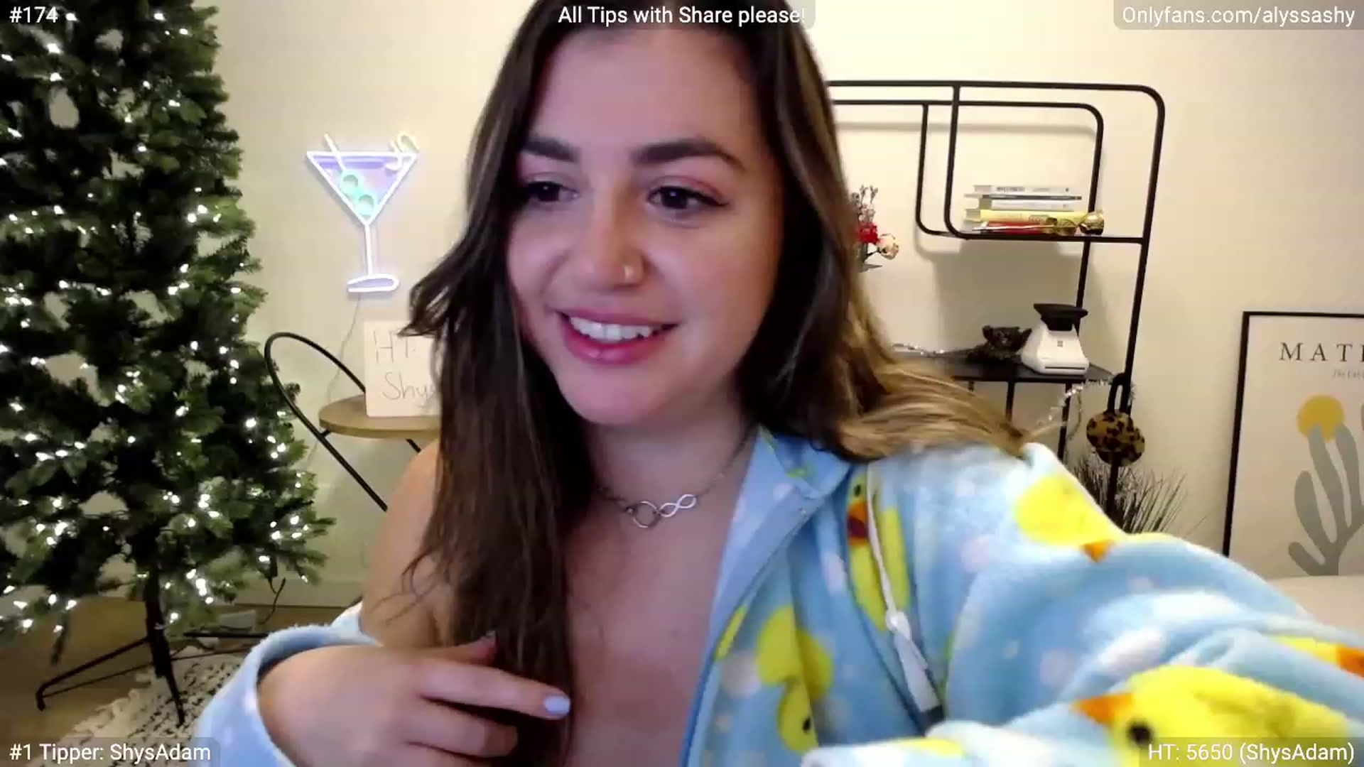 Gallery image thumbnail from AlyssaShy's myfreecams stream on, 12/01/2022, 02:25 image 9 of 20
