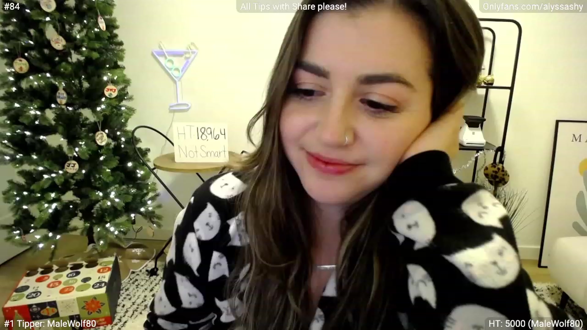 Gallery image thumbnail from AlyssaShy's myfreecams stream on, 12/06/2022, 04:14 image 13 of 20